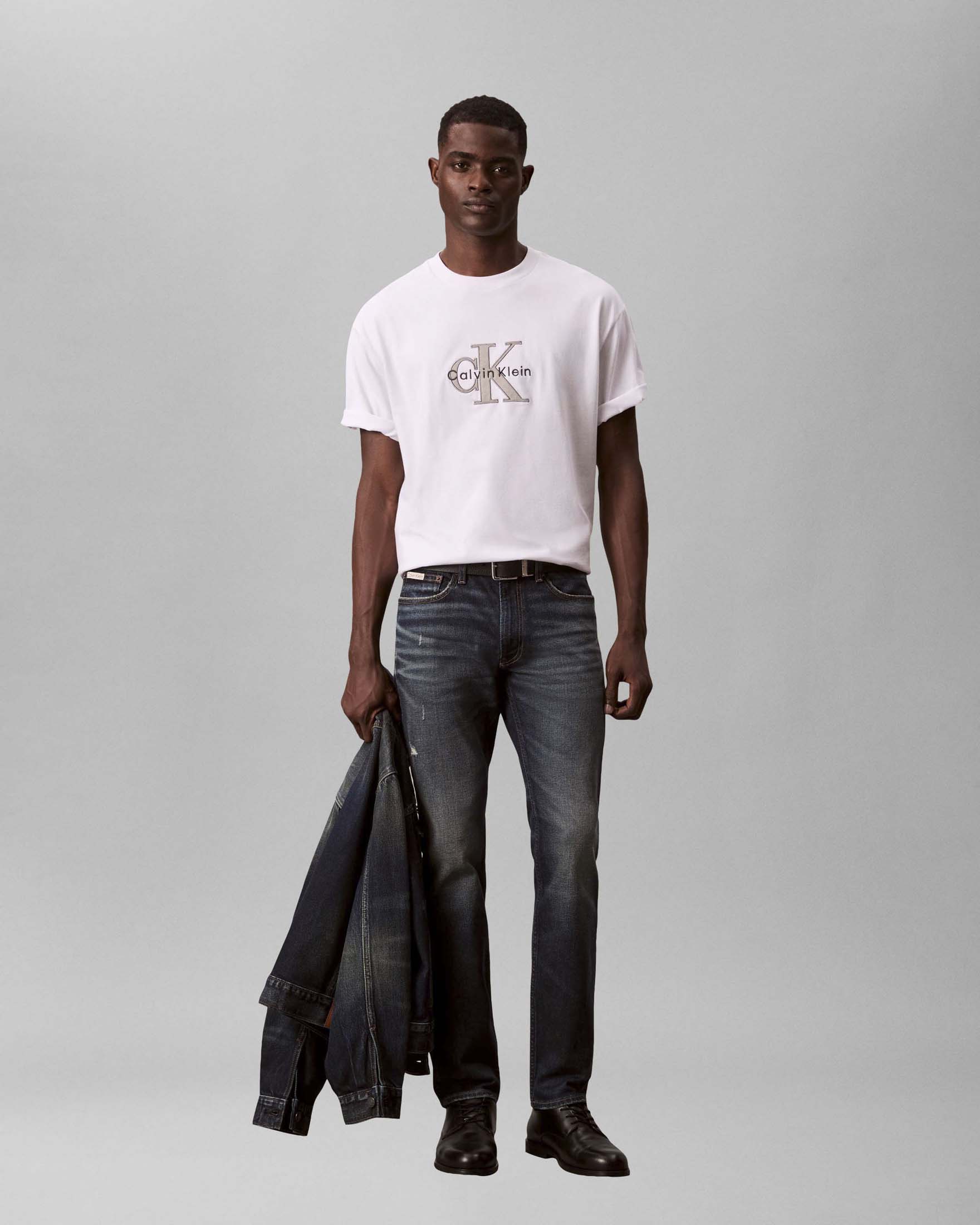 T-shirt mezza manica Calvin Klein Jeans bianca in cotone con ricamo logo