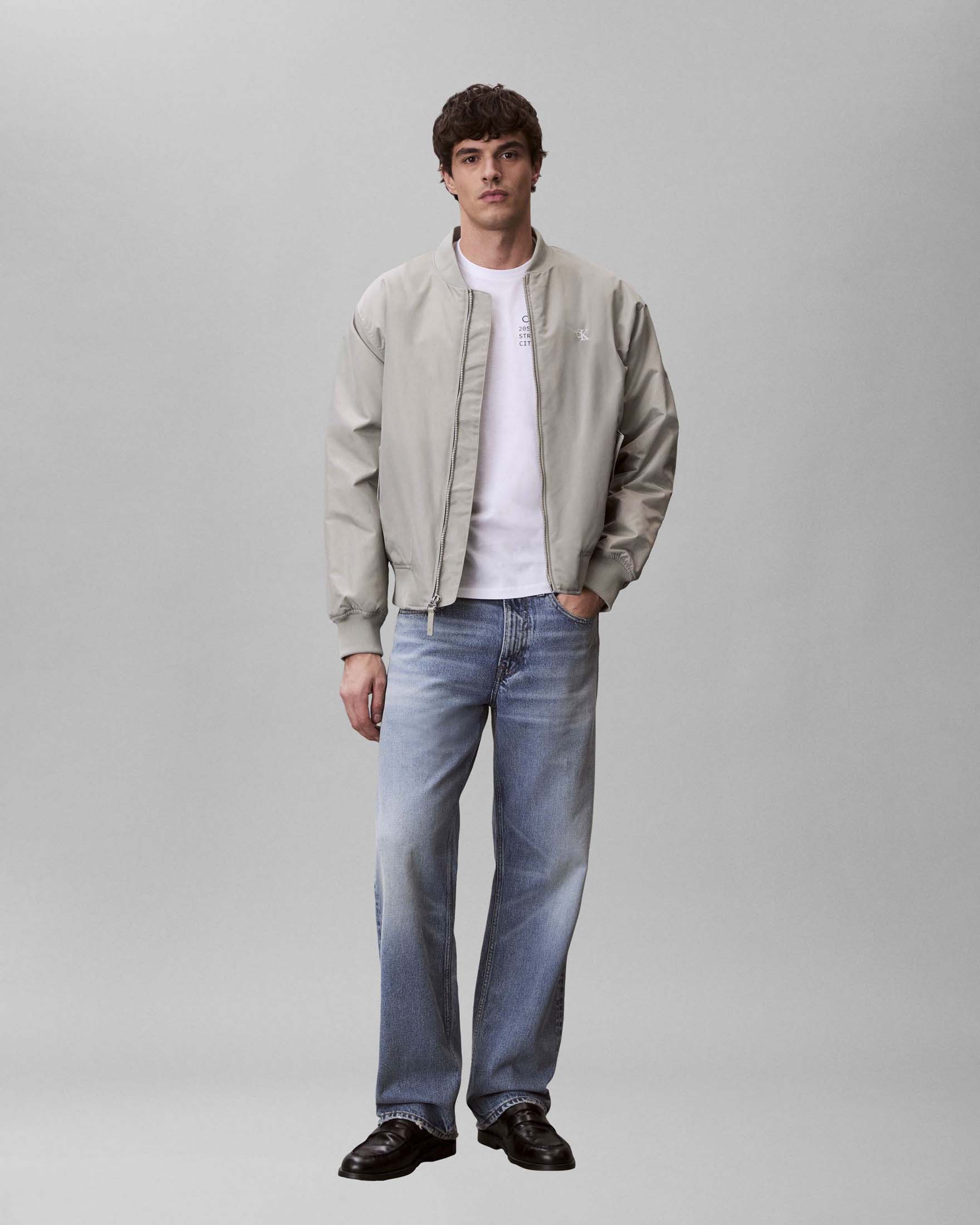 T-shirt mezza manica Calvin Klein Jeans bianca in cotone con stampa logo