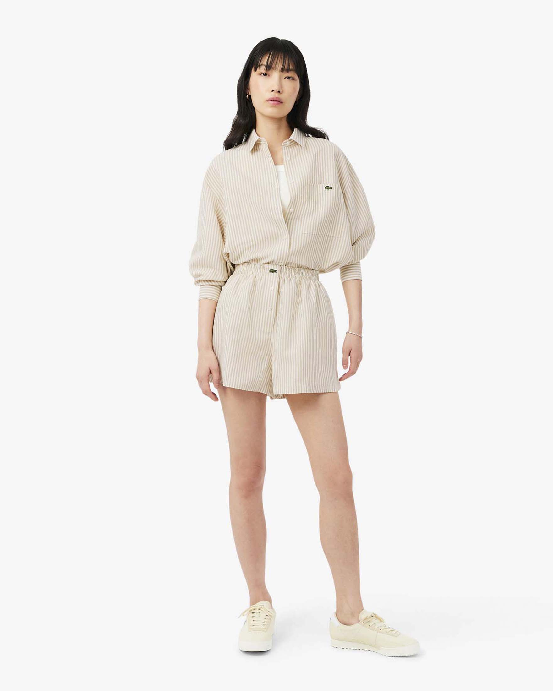 Shorts oversize in misto lino Lacoste a righe bianche e beige