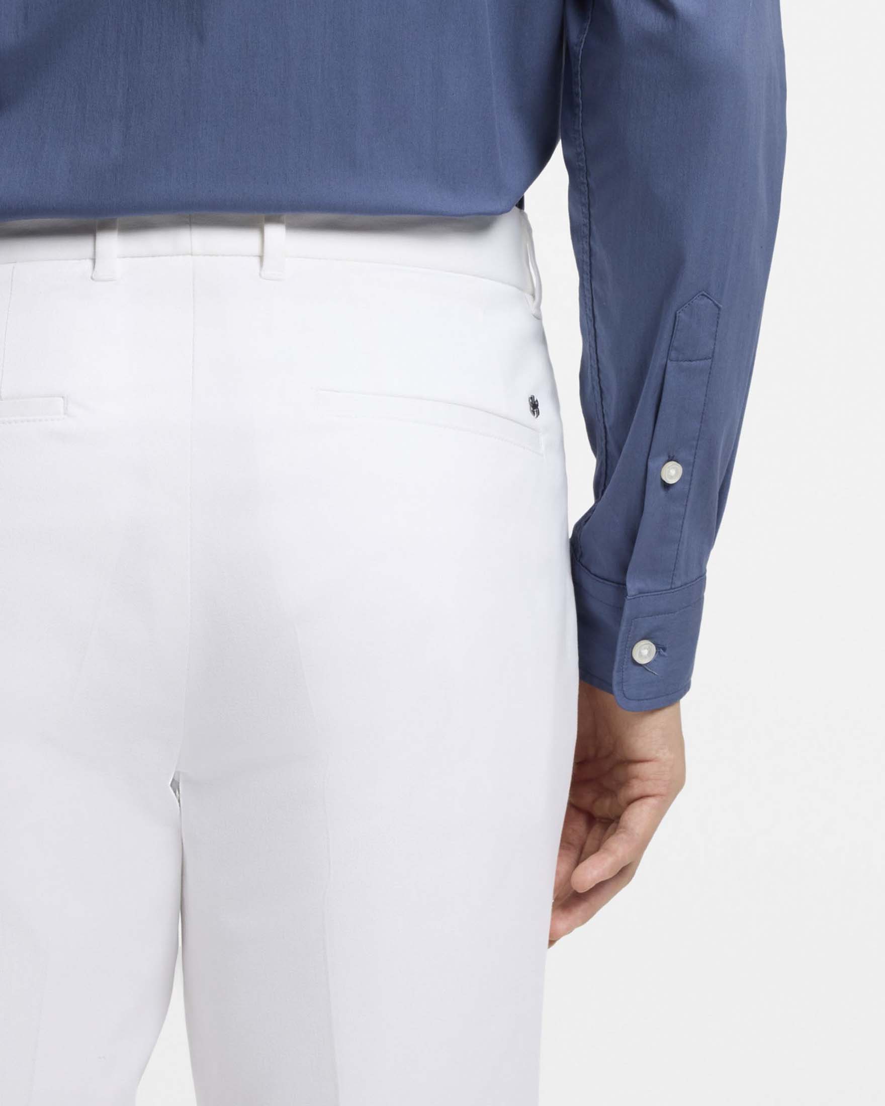 Pantalone chino Boss Genius bianco in gabardina di cotone stretch