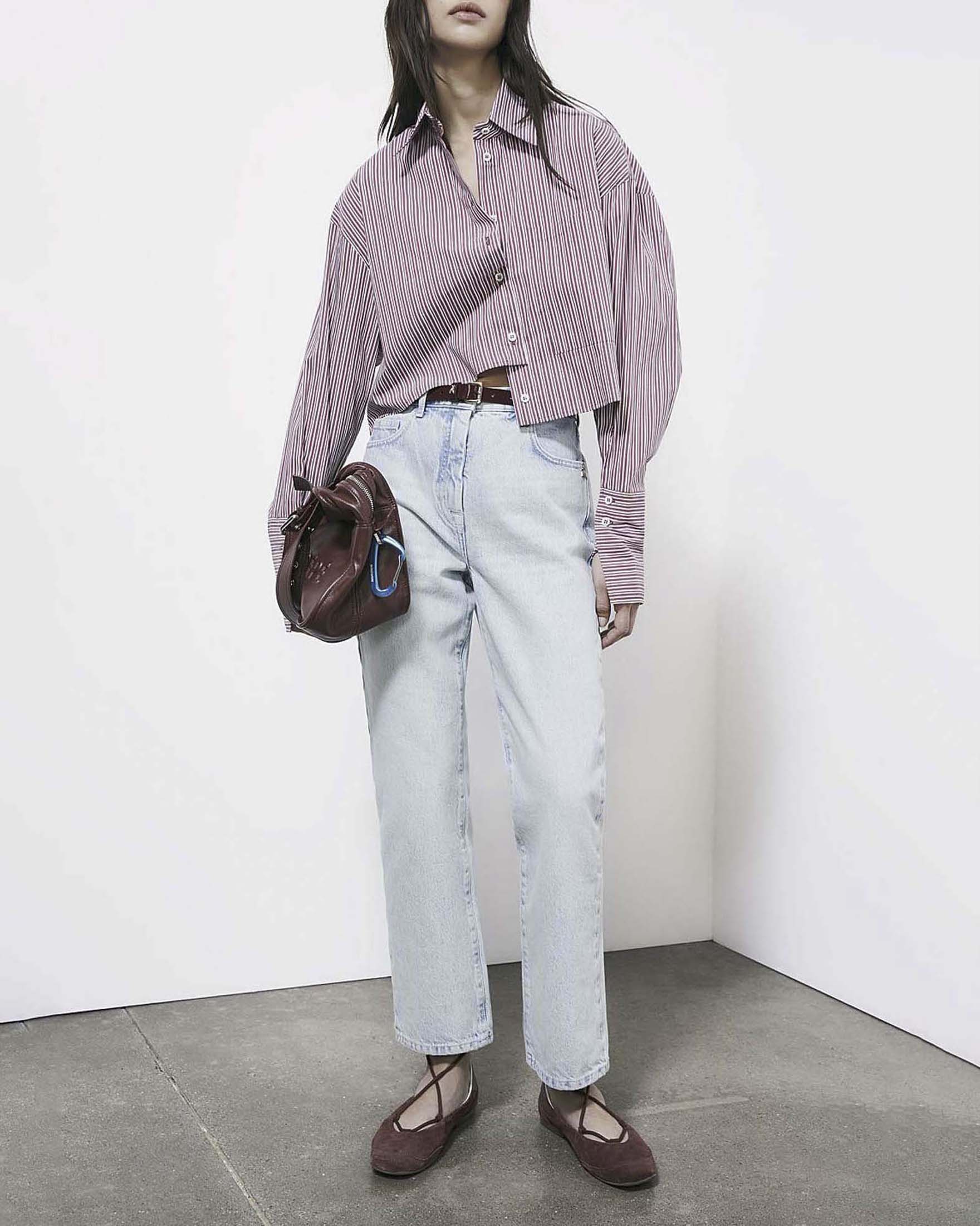 Camicia cropped in popeline di cotone a righe bainche e bordeaux