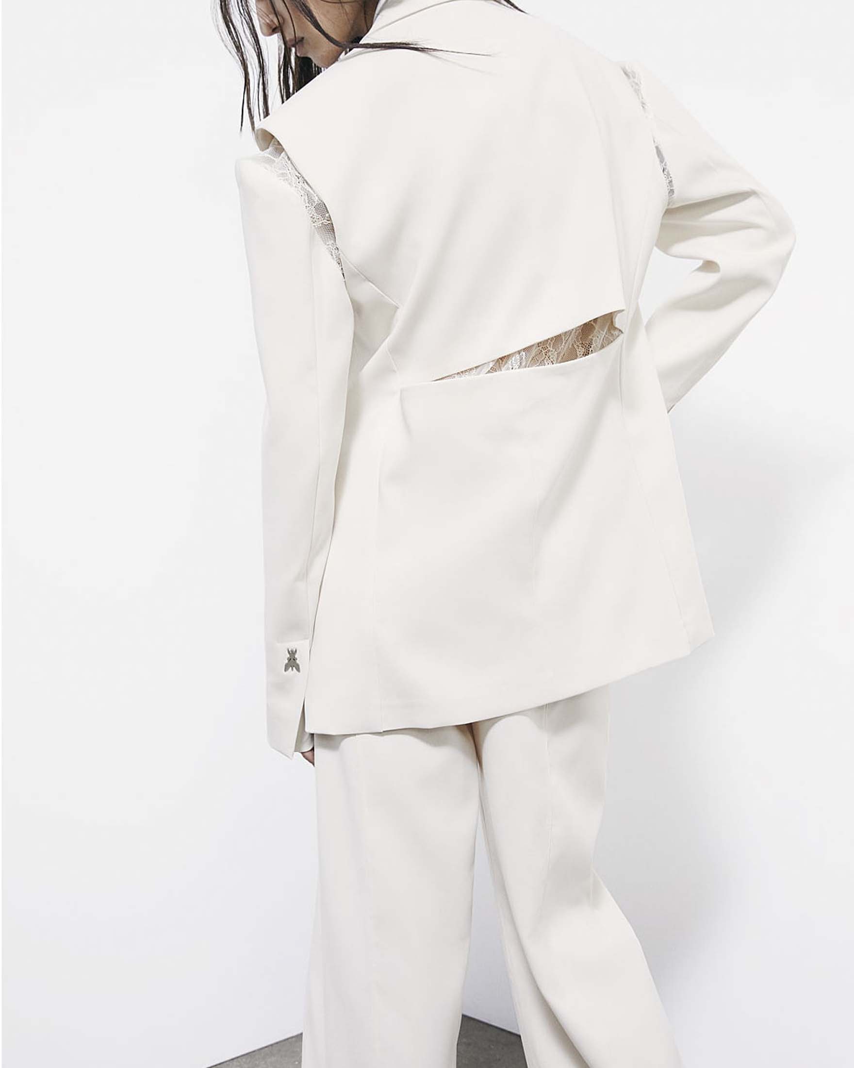 Blazer over in crêpe color avorio Patrizia Pepe con cut out e inserti in pizzo