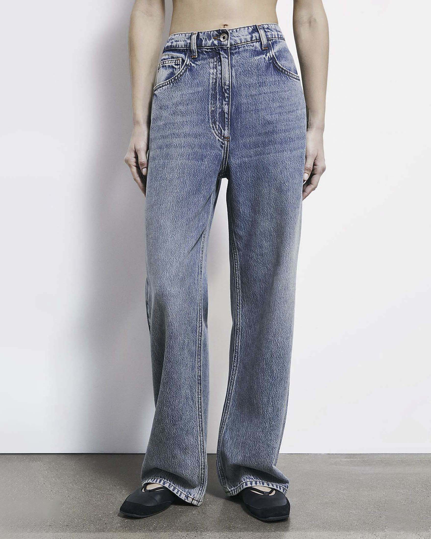 Jeans wide Patrizia Pepe a vita bassa e lavaggio medio image