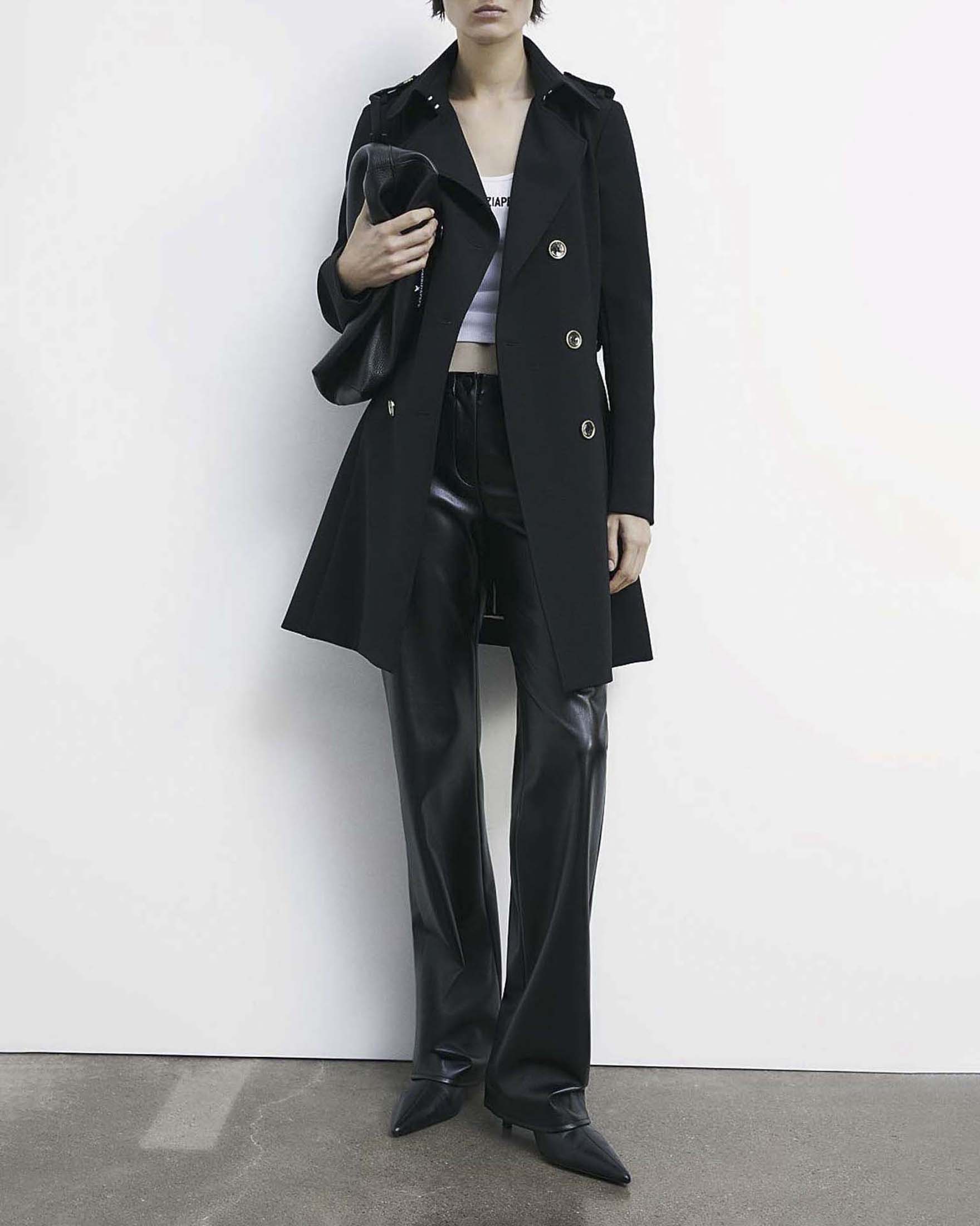 Trench nero Patrizia Pepe aderente in tessuto tecnico