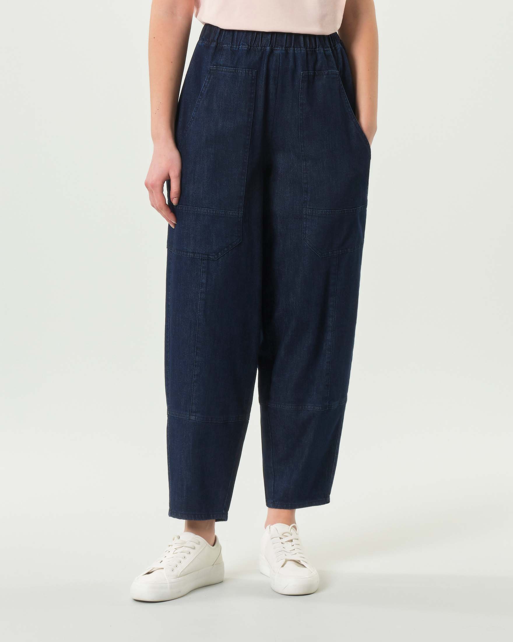 Jeans baloon Jurerê a lavaggio scuro in misto viscosa stretch con tasche applicate image