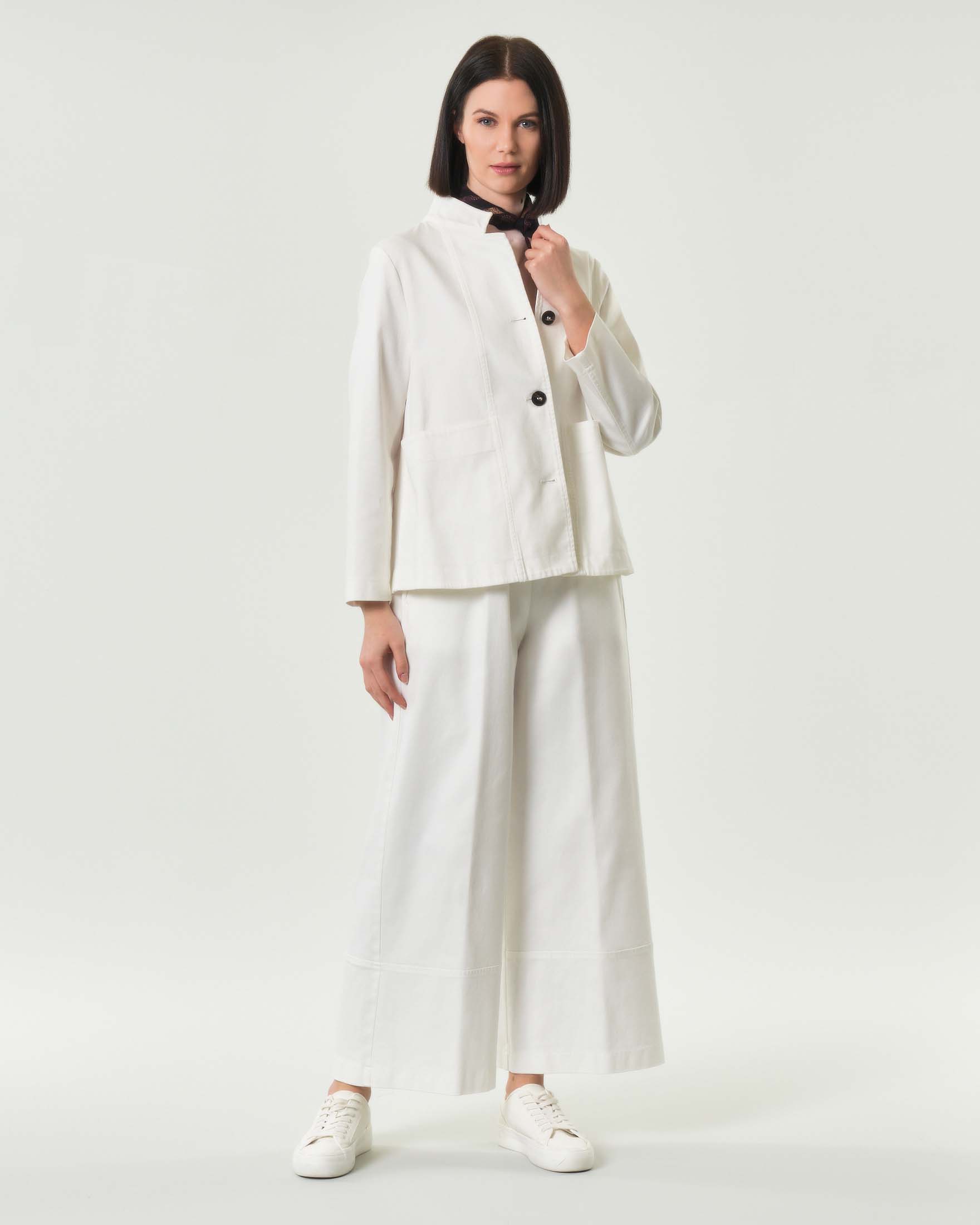 Jeans super wide bianco Jurerê in misto cotone stretch con elastico inserito in vita