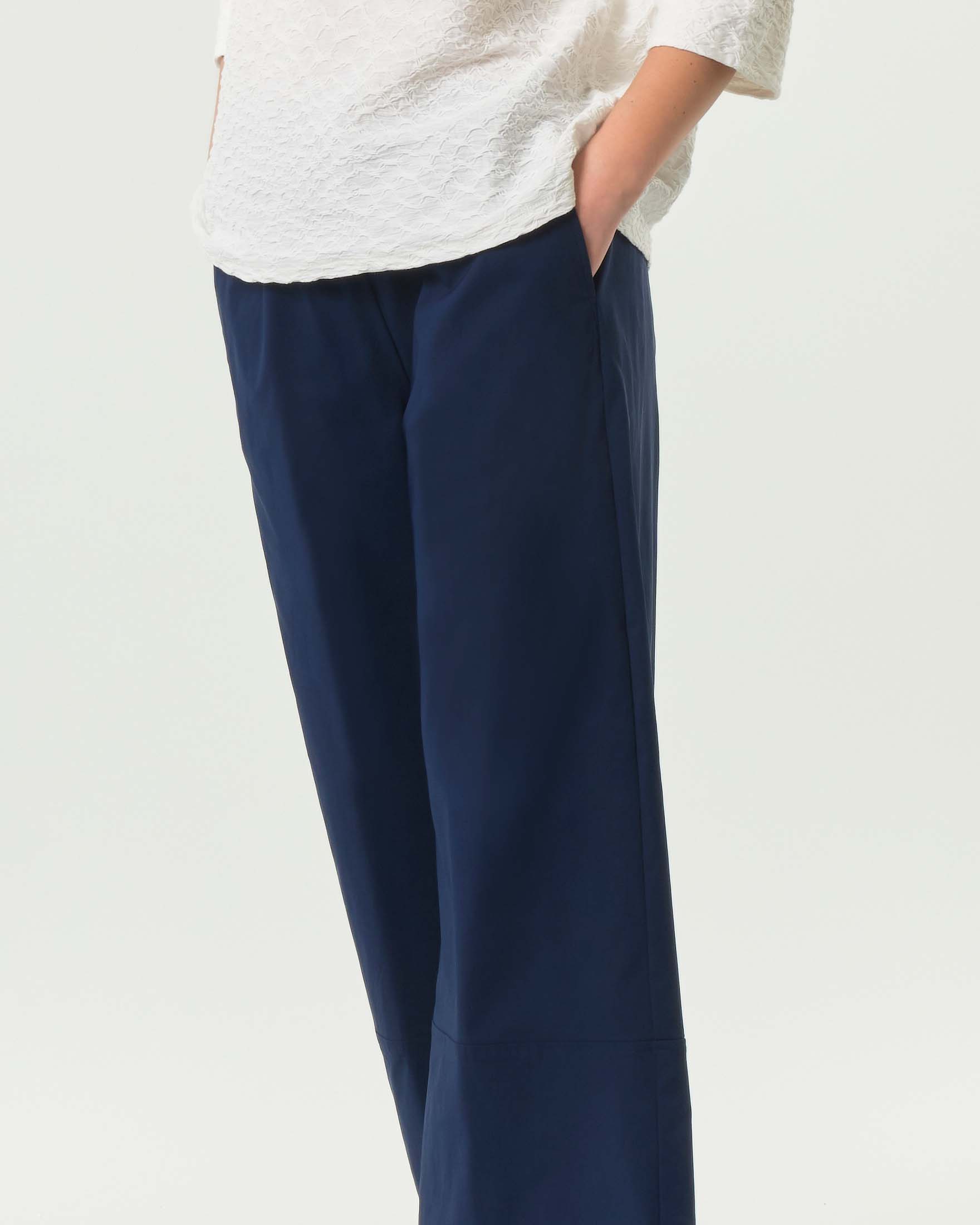 Pantaloni wide leg blu Jurerê in misto viscosa con elastico inserito in vita image