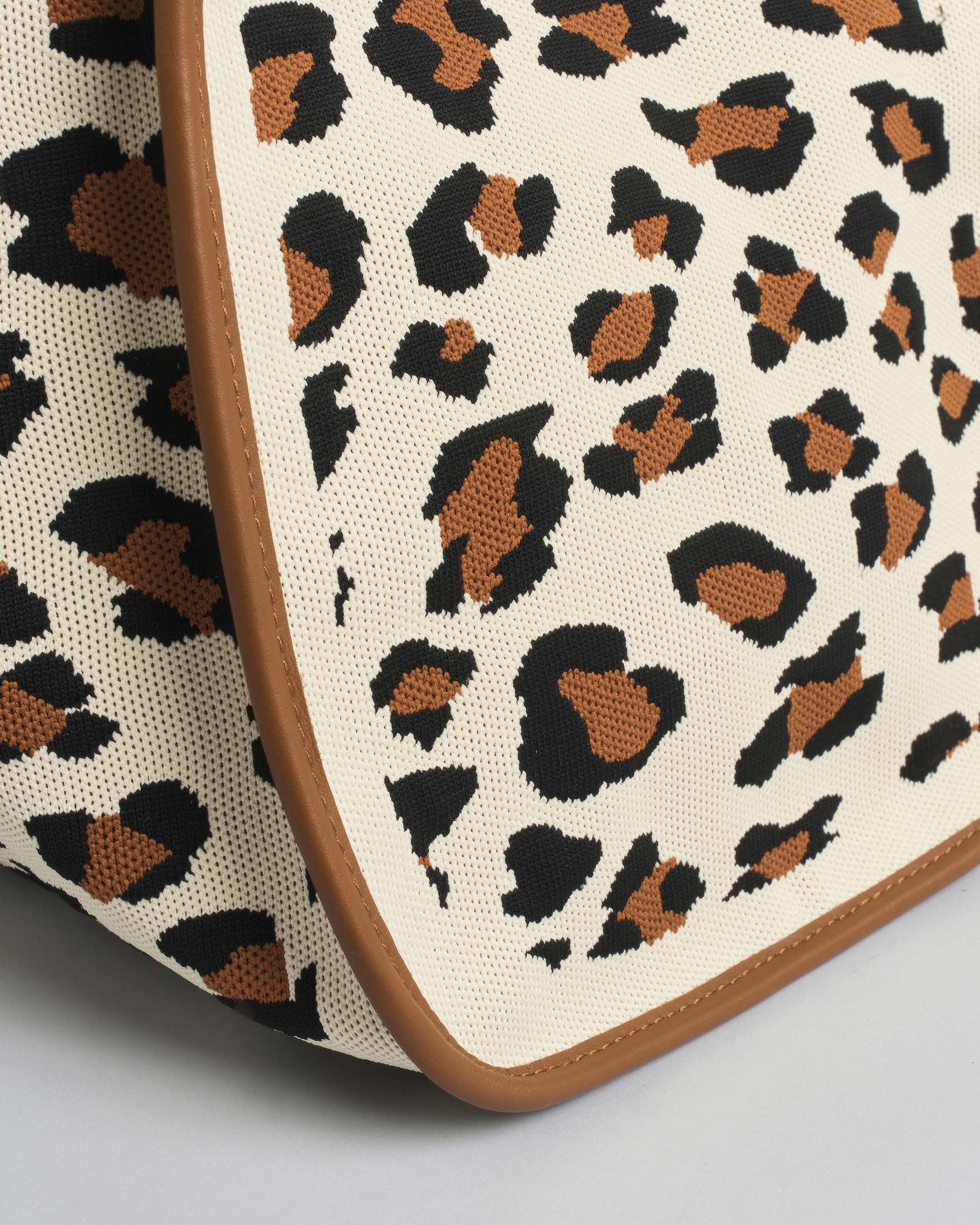 Borsa Marco Masi a spalla in fantasia jaquard leopardata con profili in pelle a contrasto image