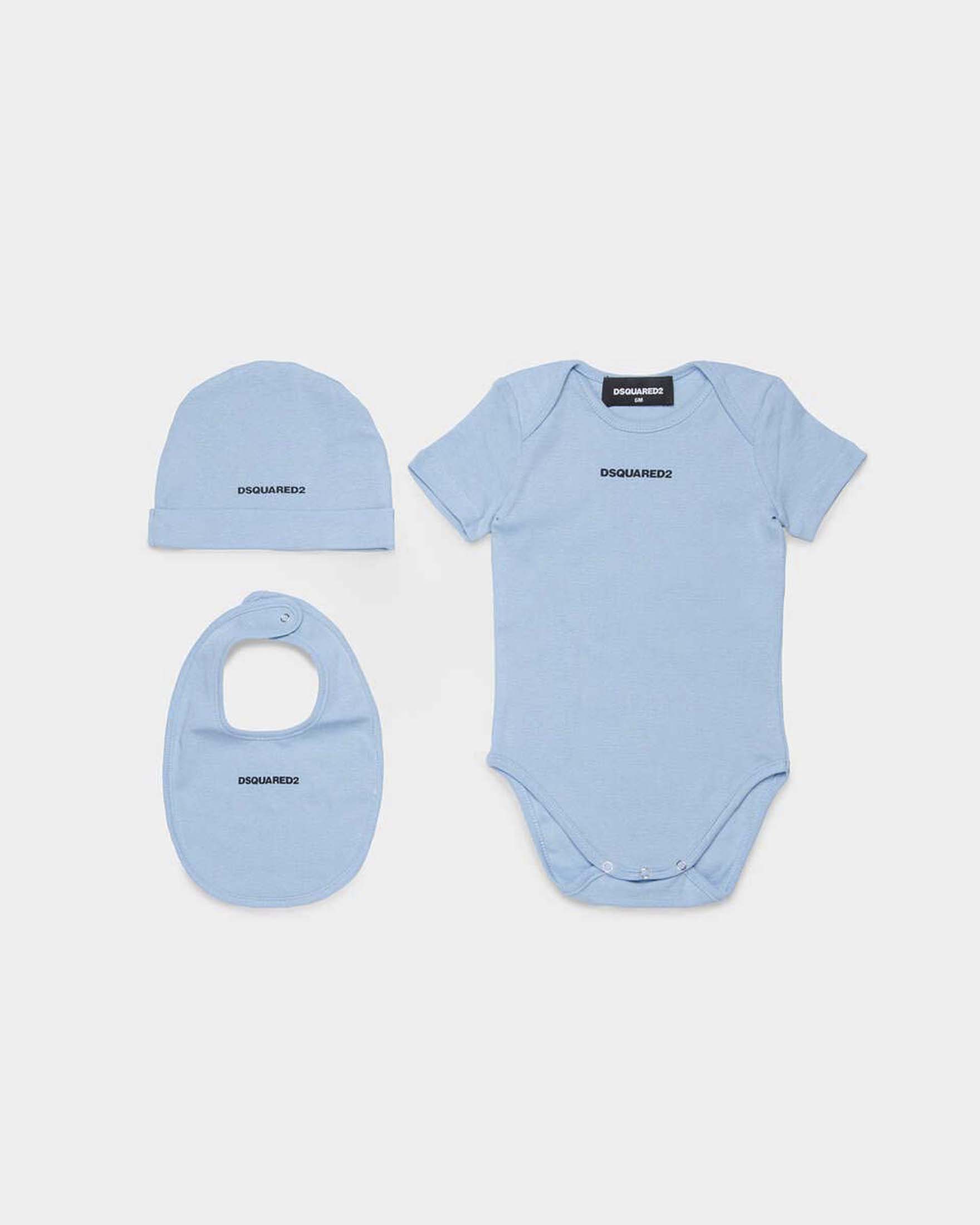 Set tre pezzi azzurro con body bavaglino e berretto