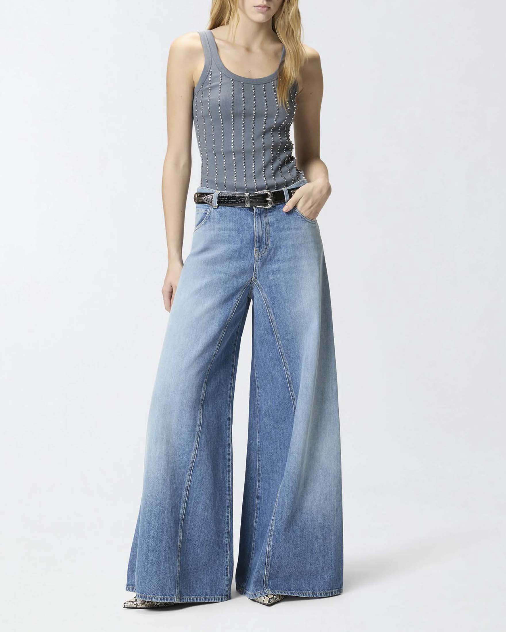Pantaloni denim lavaggio chiaro super wide leg