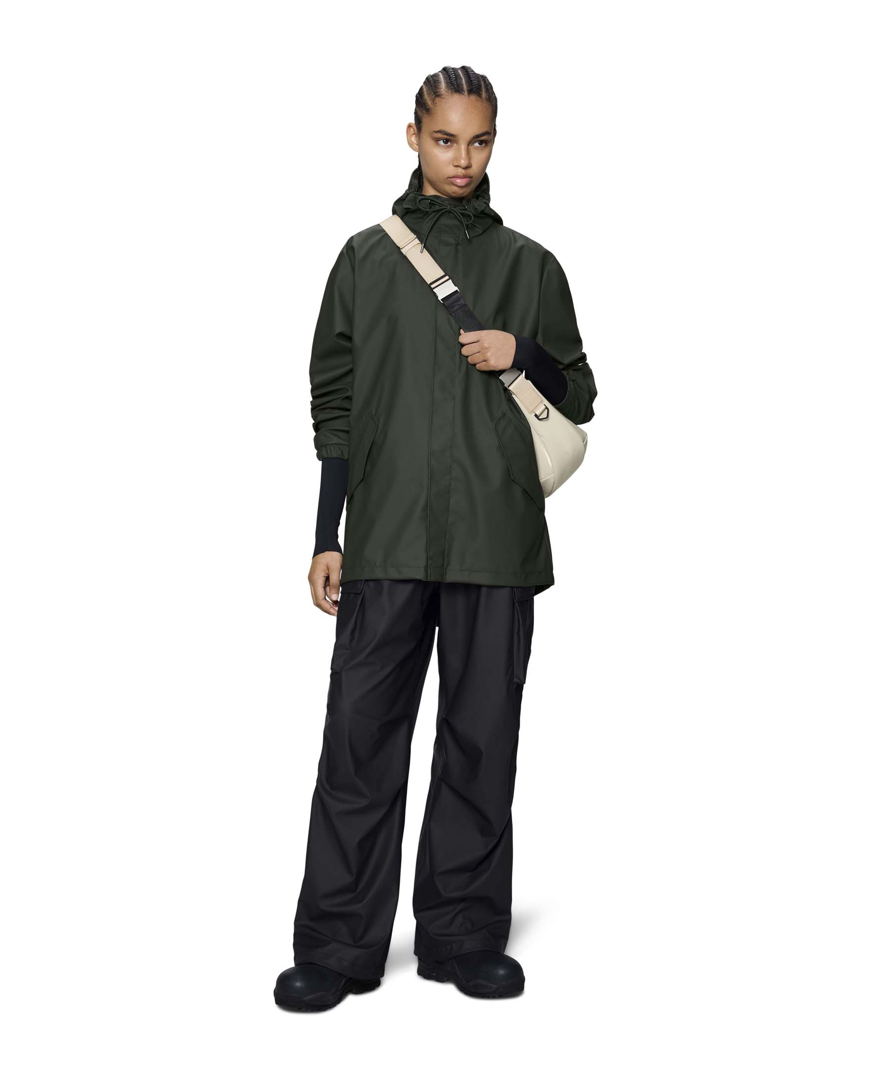 Fishtail Parka corto verde militare Rains leggero con cappuccio fisso e visiera
