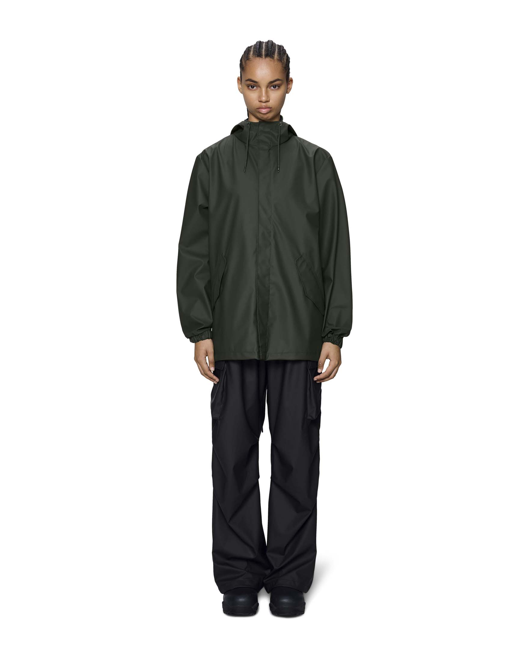 Fishtail Parka corto verde militare Rains leggero con cappuccio fisso e visiera image