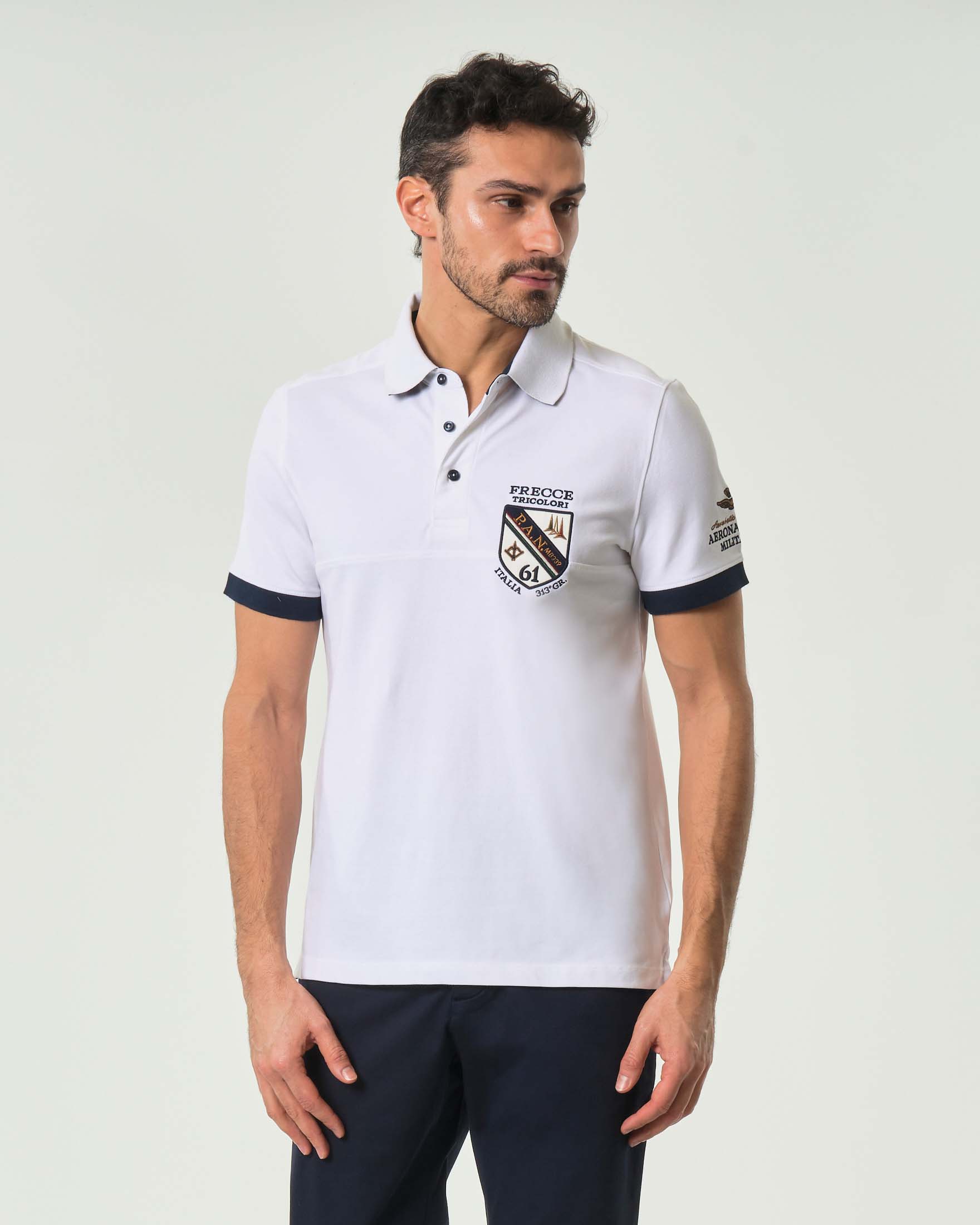 Polo mezza manica bianca con scudetto Frecce Tricolori e bordino blu sulle maniche