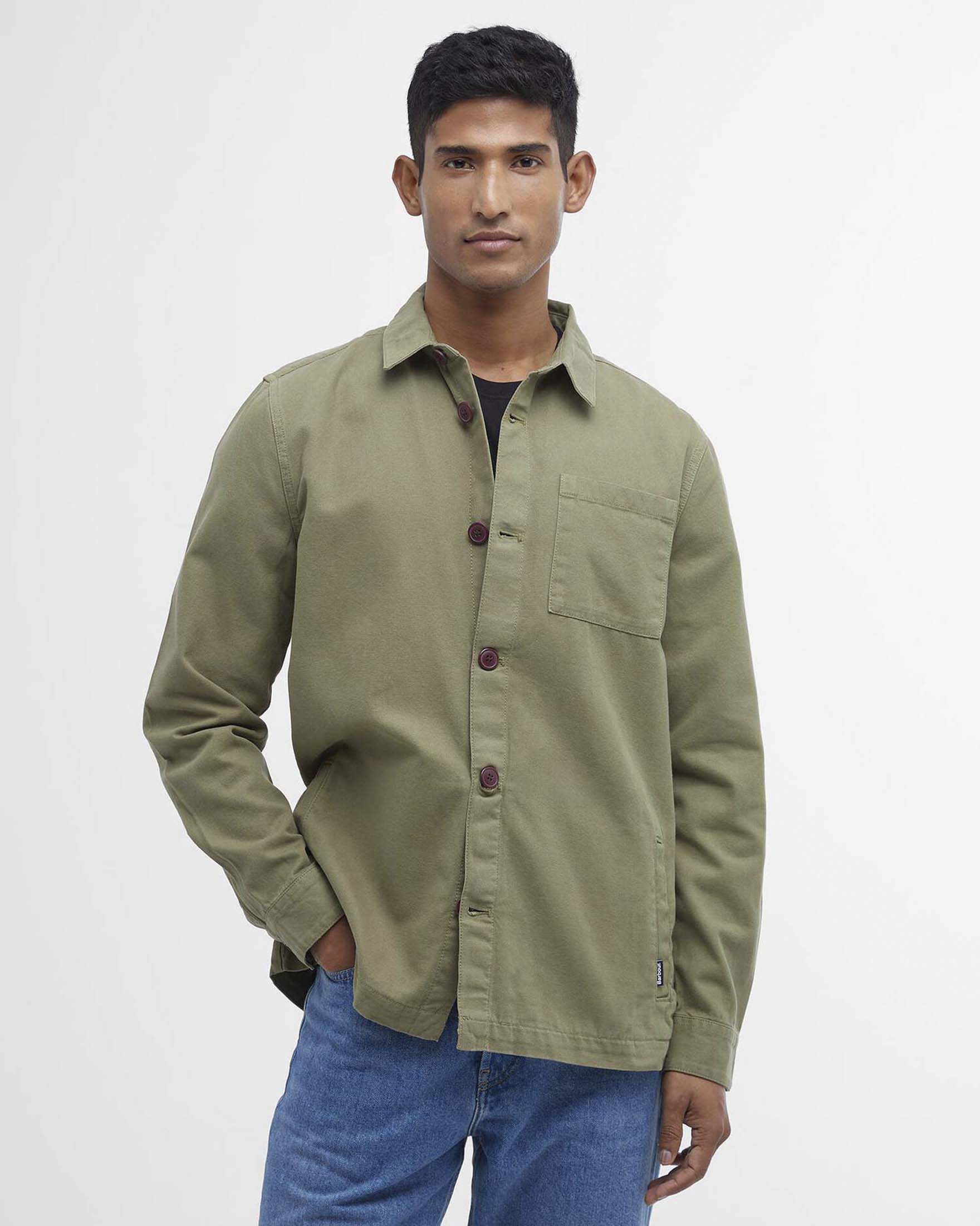 Overshirt Barbour verde salvia in puro cotone con taschino image