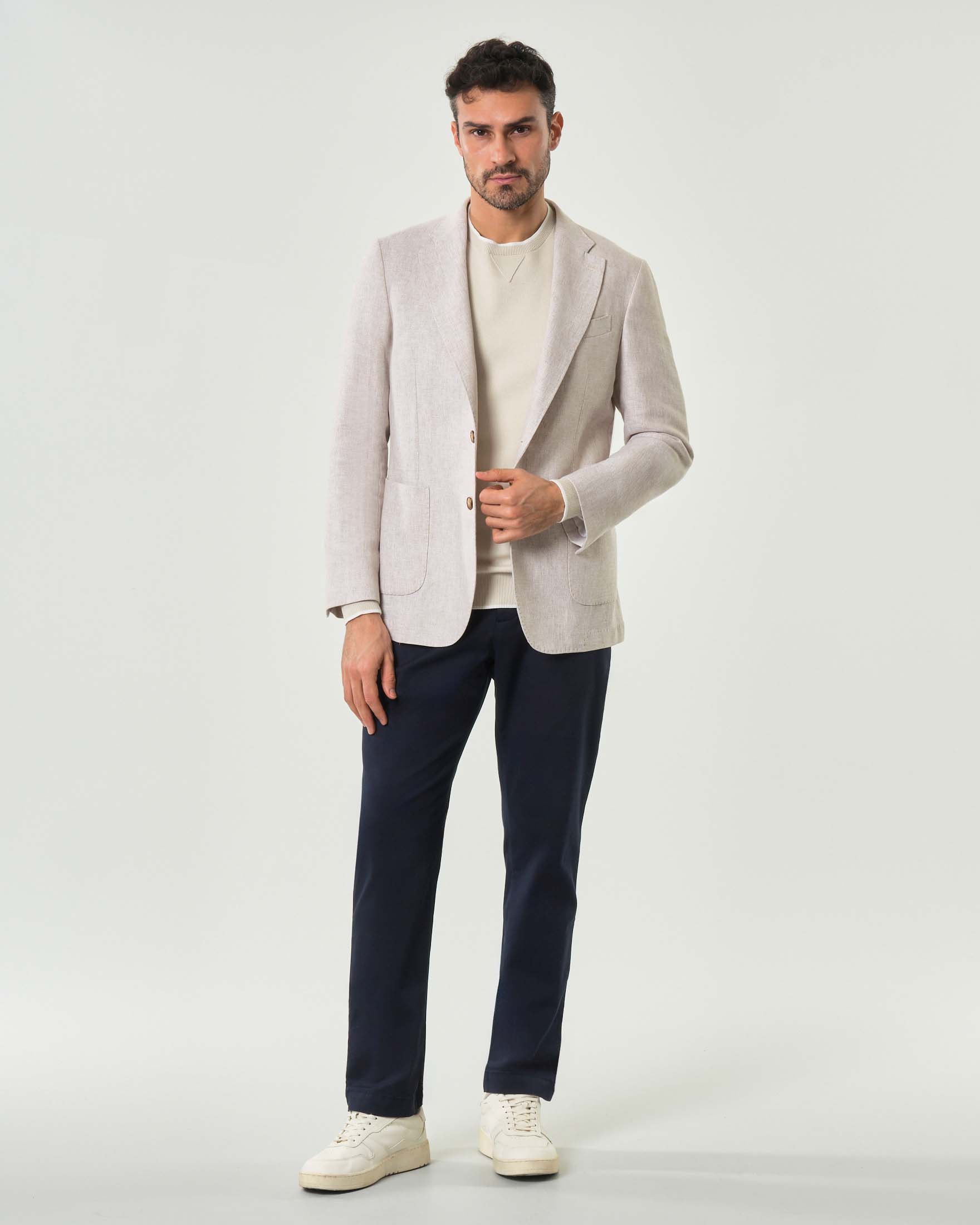 Blazer beige in tessuto diagonale di misto cotone e lino con tasche applicate