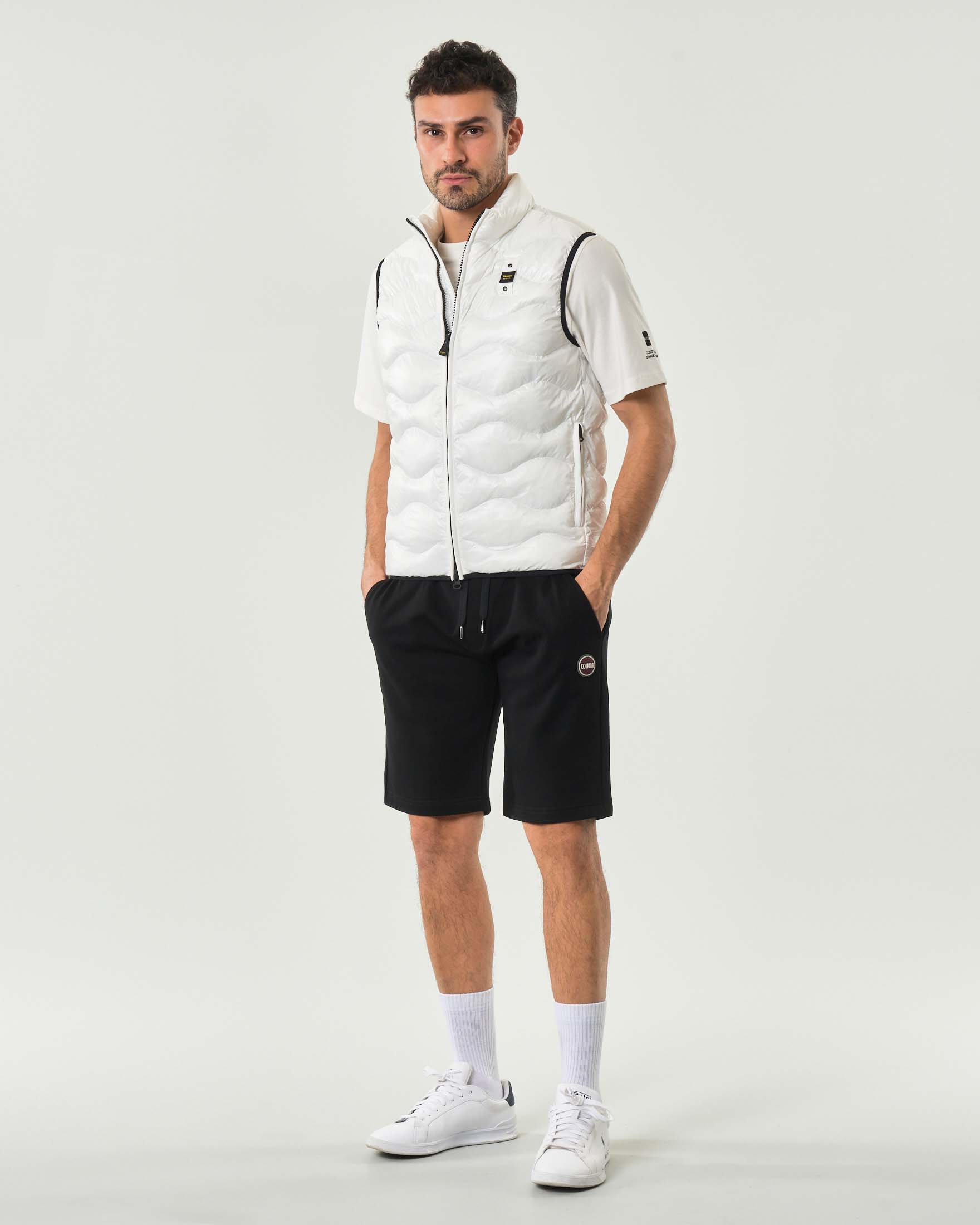 Gilet bianco 100 grammi senza cappuccio con trapuntatura ad onde image