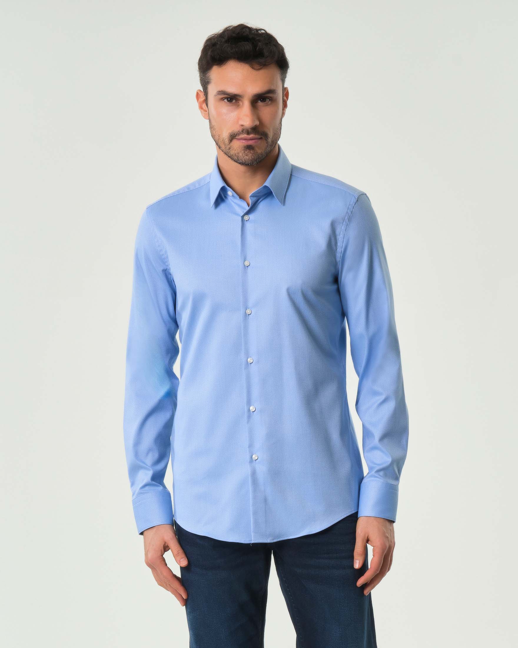 Camicia celeste Hank slim fit in cotone stretch armaturato con colletto Kent