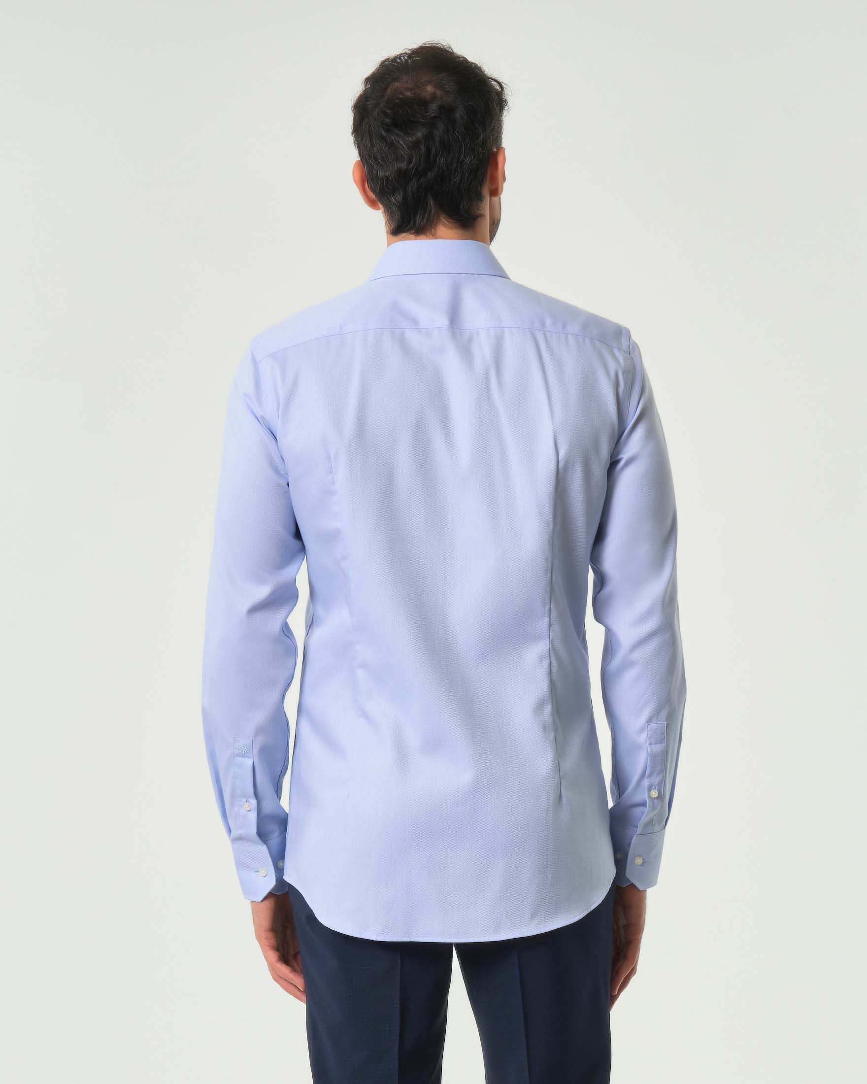 Camicia Boss azzurra Spread in tessuto micro armatura di cotone con colletto aperto alla francese