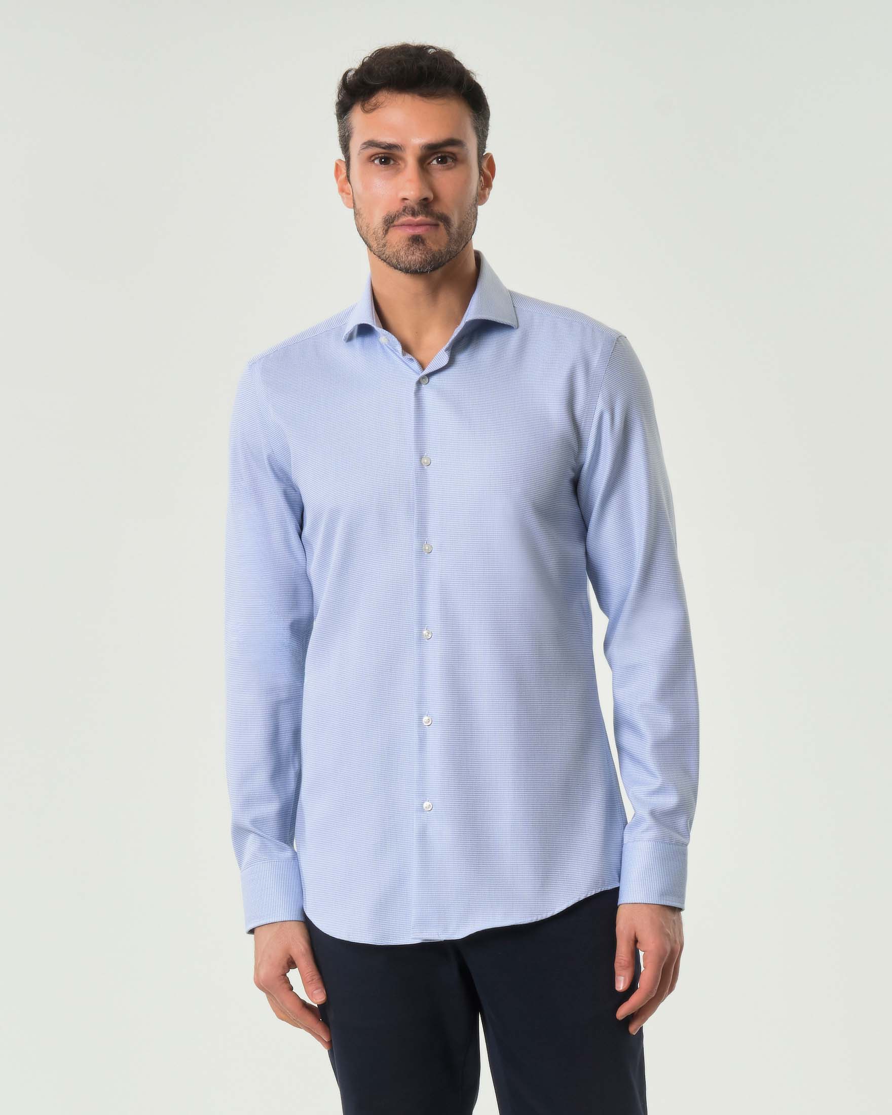 Camicia Boss azzurra Spread in tessuto micro fantasia di cotone con colletto aperto alla francese