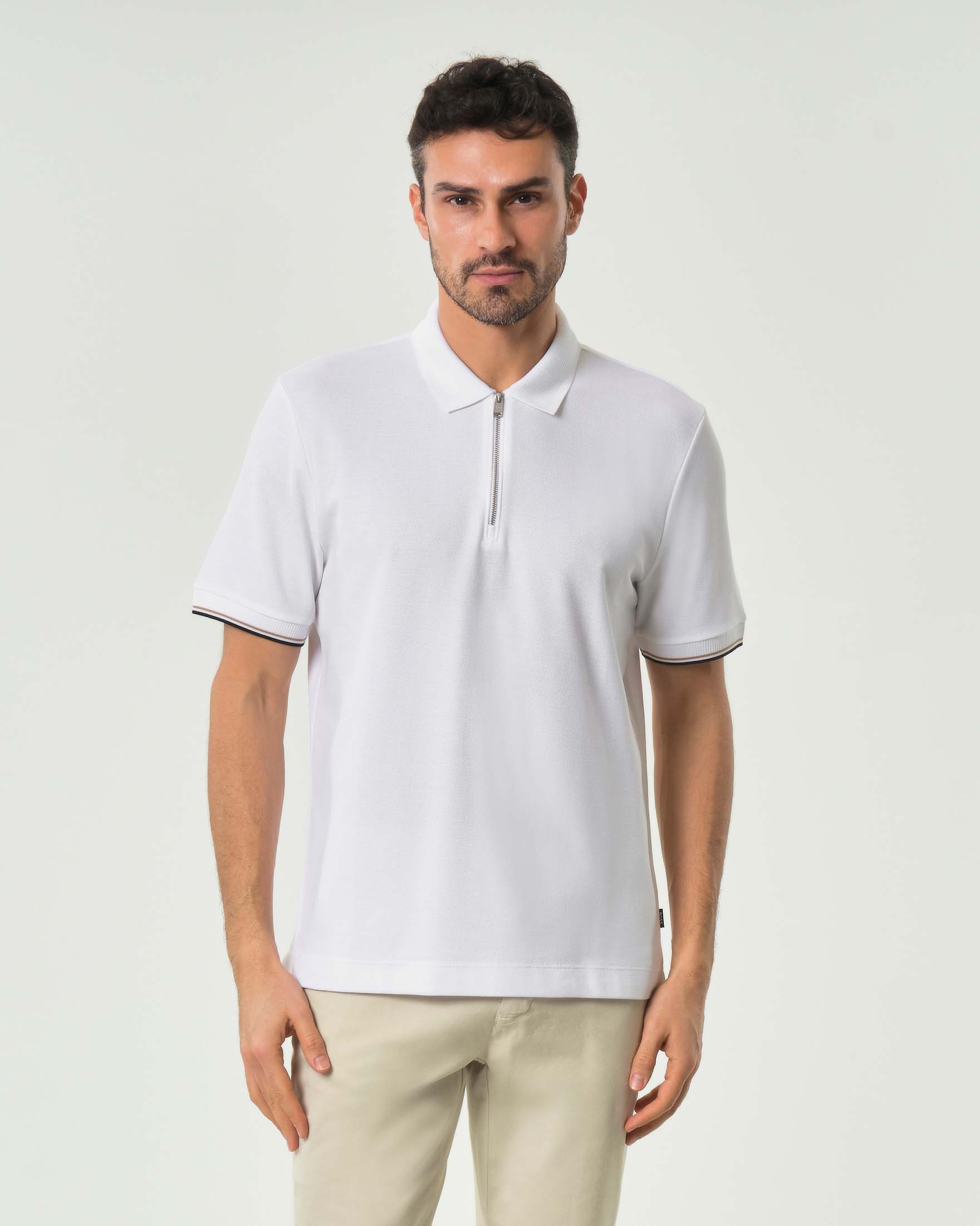 Polo mezza manica Boss bianca in puro cotone con apertura zip e bordino sulle maniche
