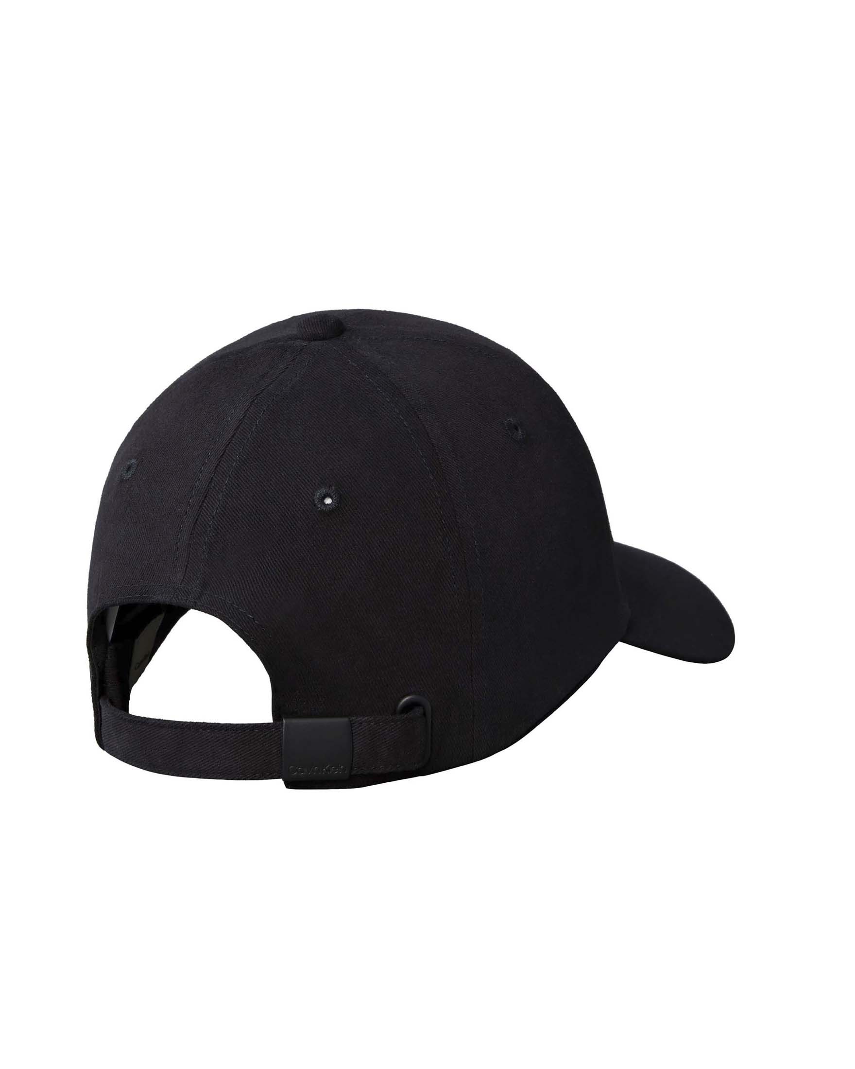 Berretto Calvin Klein Jeans nero in cotone con logo applicato tono su tono image