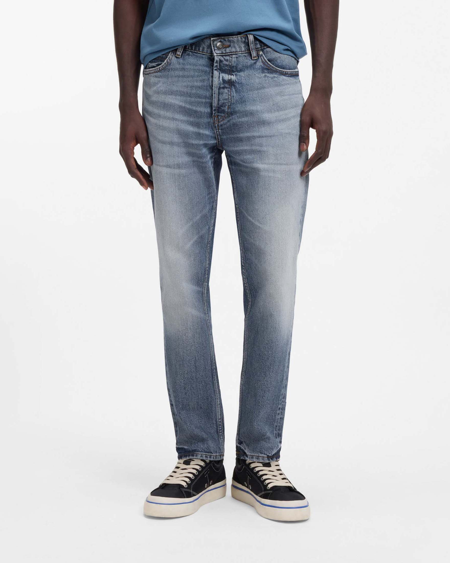 Jeans Hugo light wash in cotone elasticizzato taglio tapered image