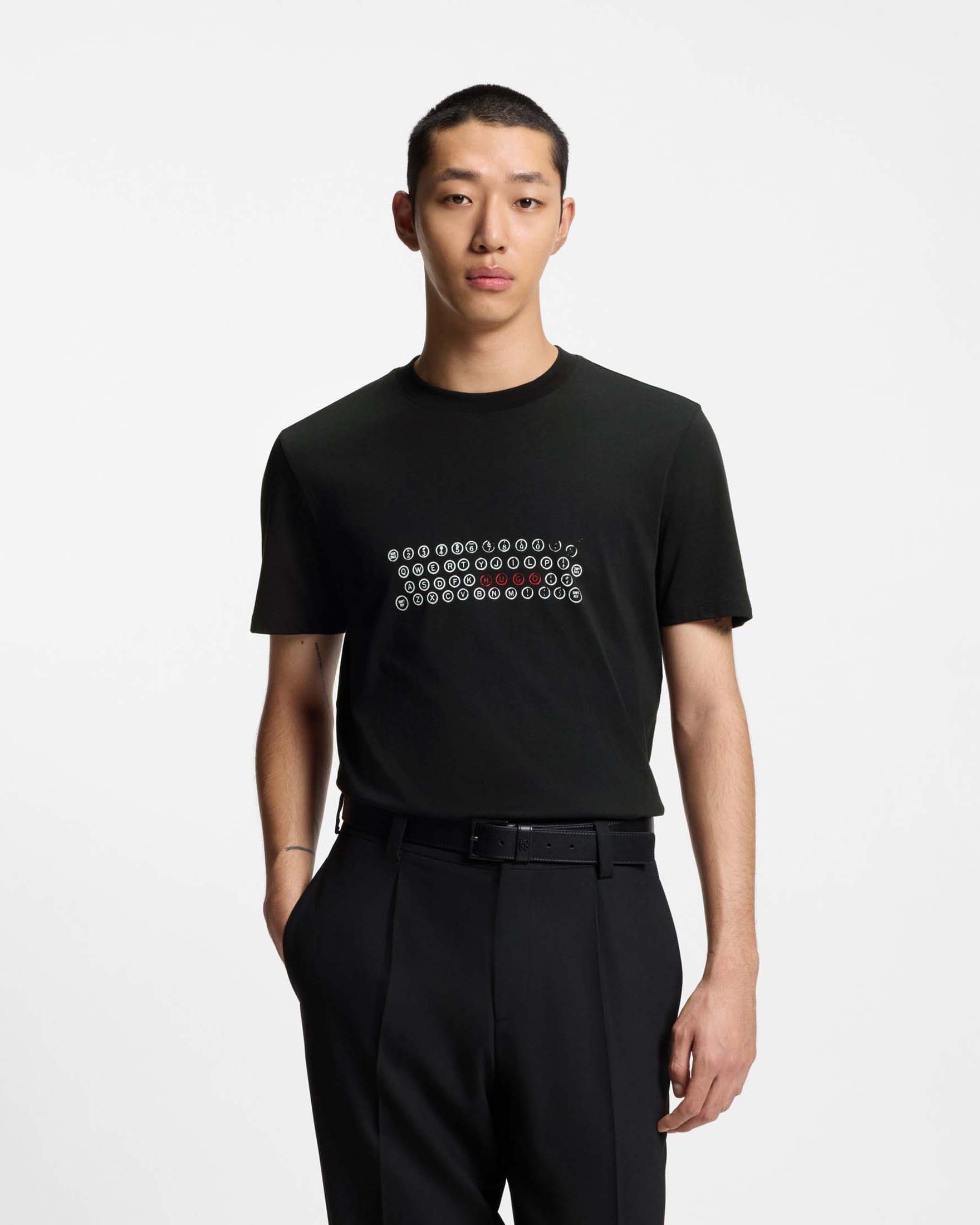 T-shirt Hugo nera in cotone con stampa grafica frontale