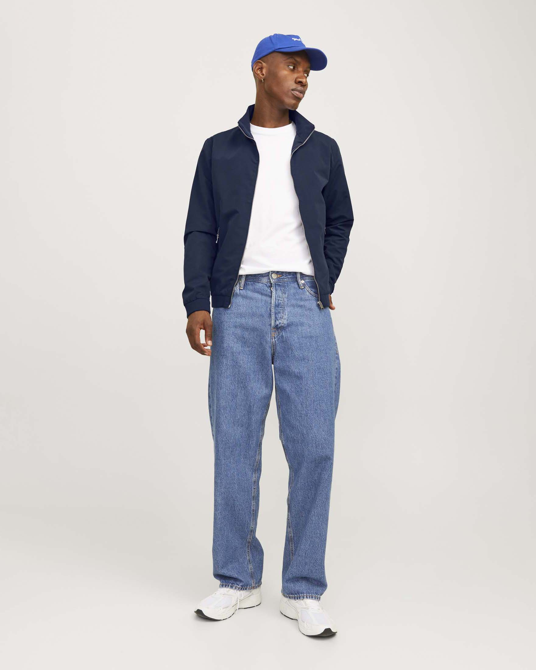 Giubbino blu navy in tessuto tecnico opaco con zip integrale