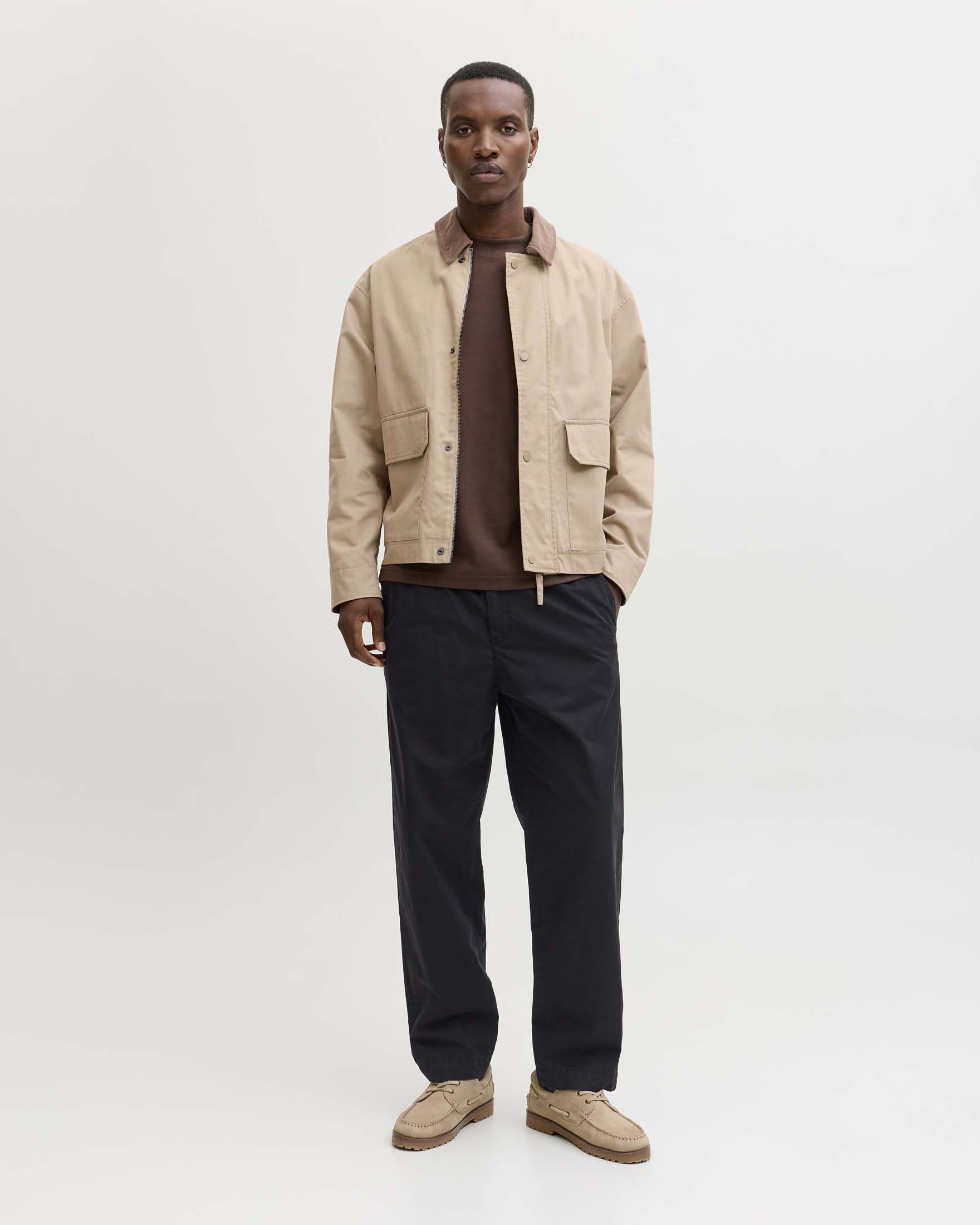 Pantaloni chinos neri in gabardina di cotone con vita elasticizzata