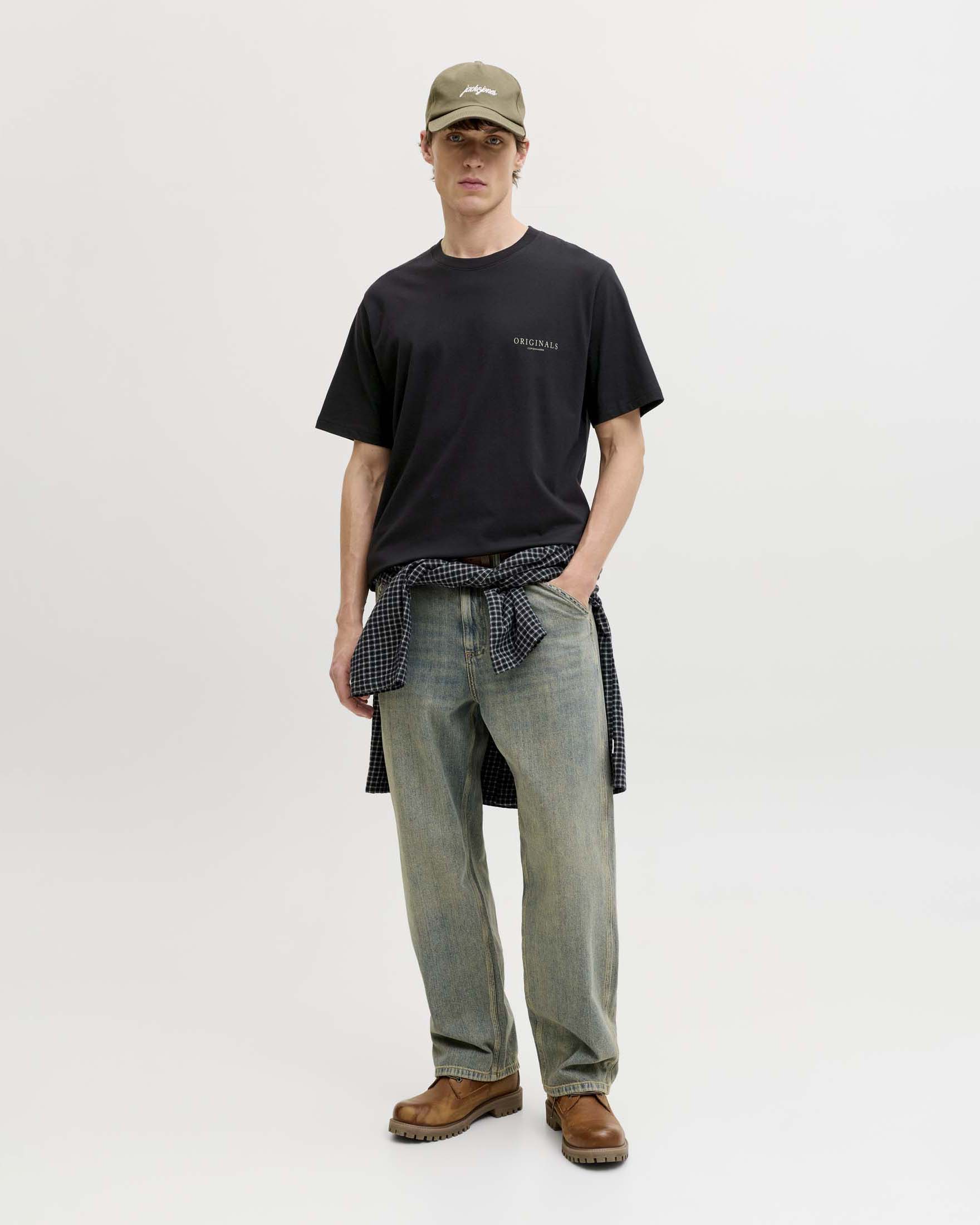 T-shirt nera in cotone con stampa frontale e sul retro