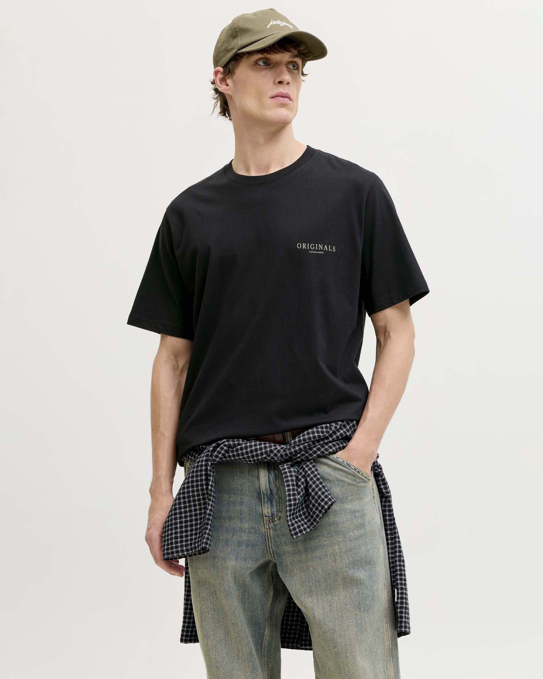 T-shirt Jack & Jones nera in cotone con stampa frontale e sul retro image