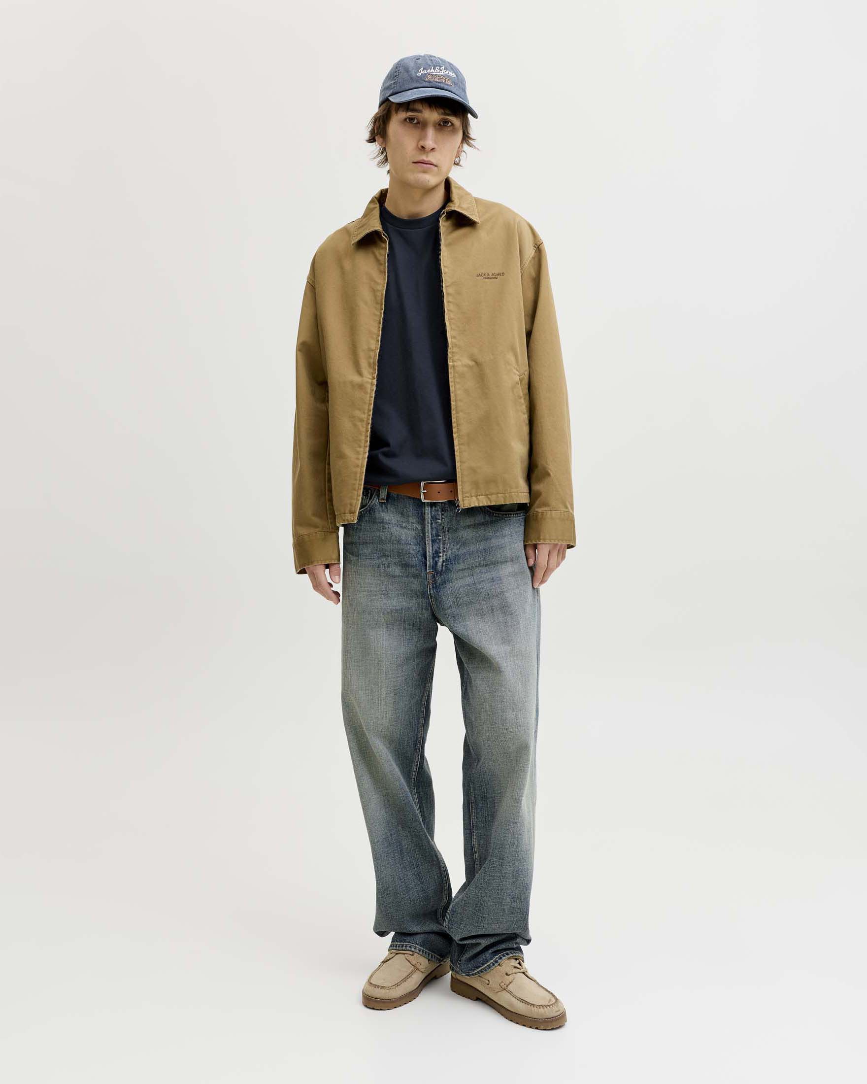 T-shirt Jack & Jones blu in cotone con taschino e logo applicati sul petto