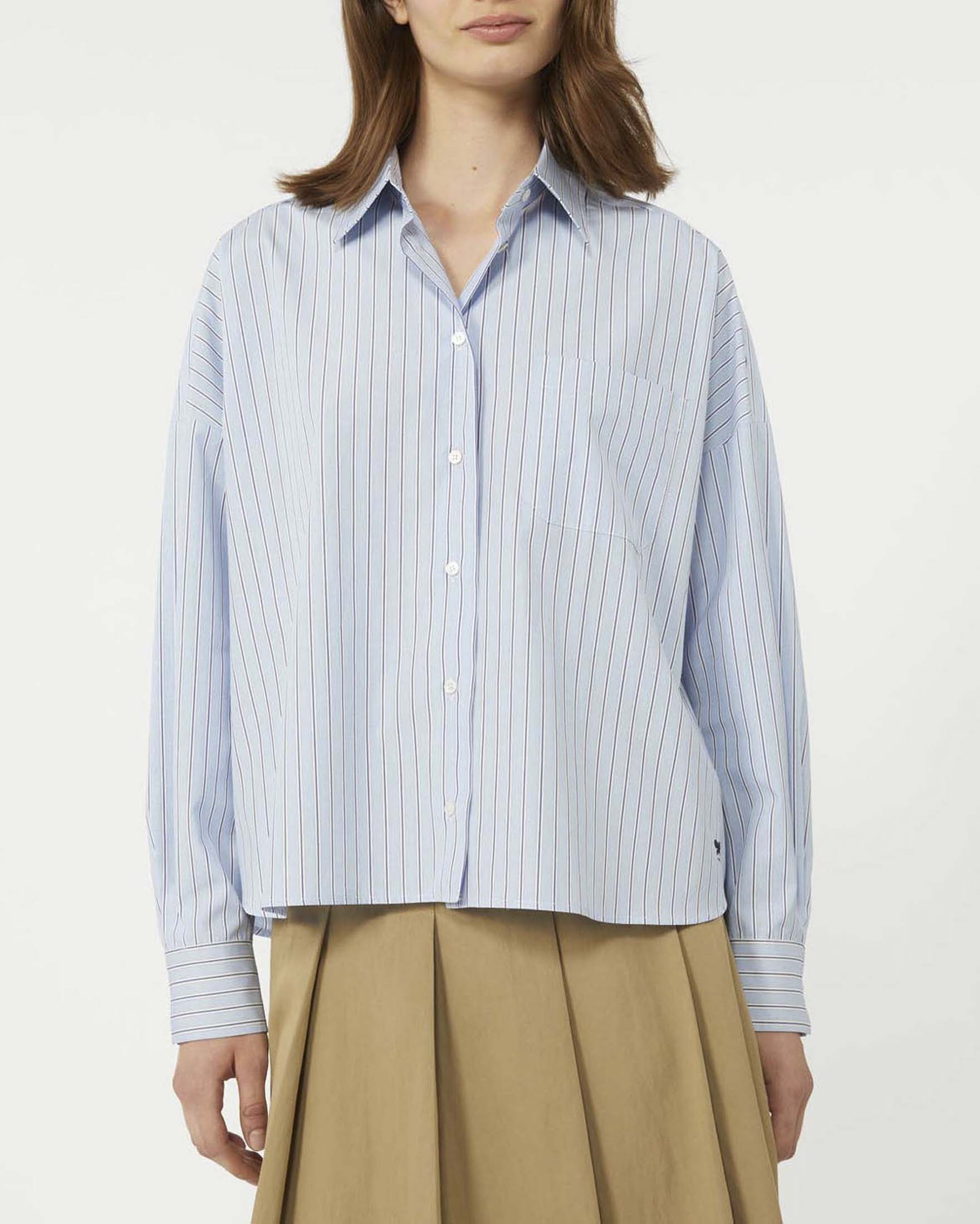 Camicia oversize a righe azzurre e blu Weekend Max Mara in popeline di cotone con taschino applicato sul petto