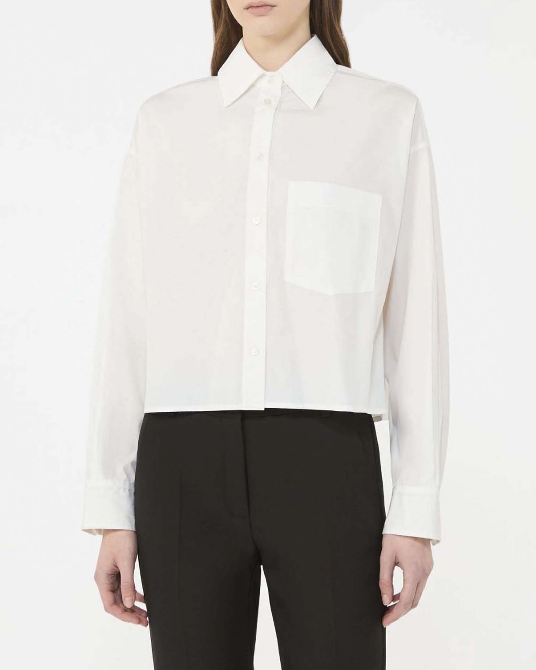 Camicia bianca Weekend Max Mara cropped in popeline di cotone con taschino applicato sul petto