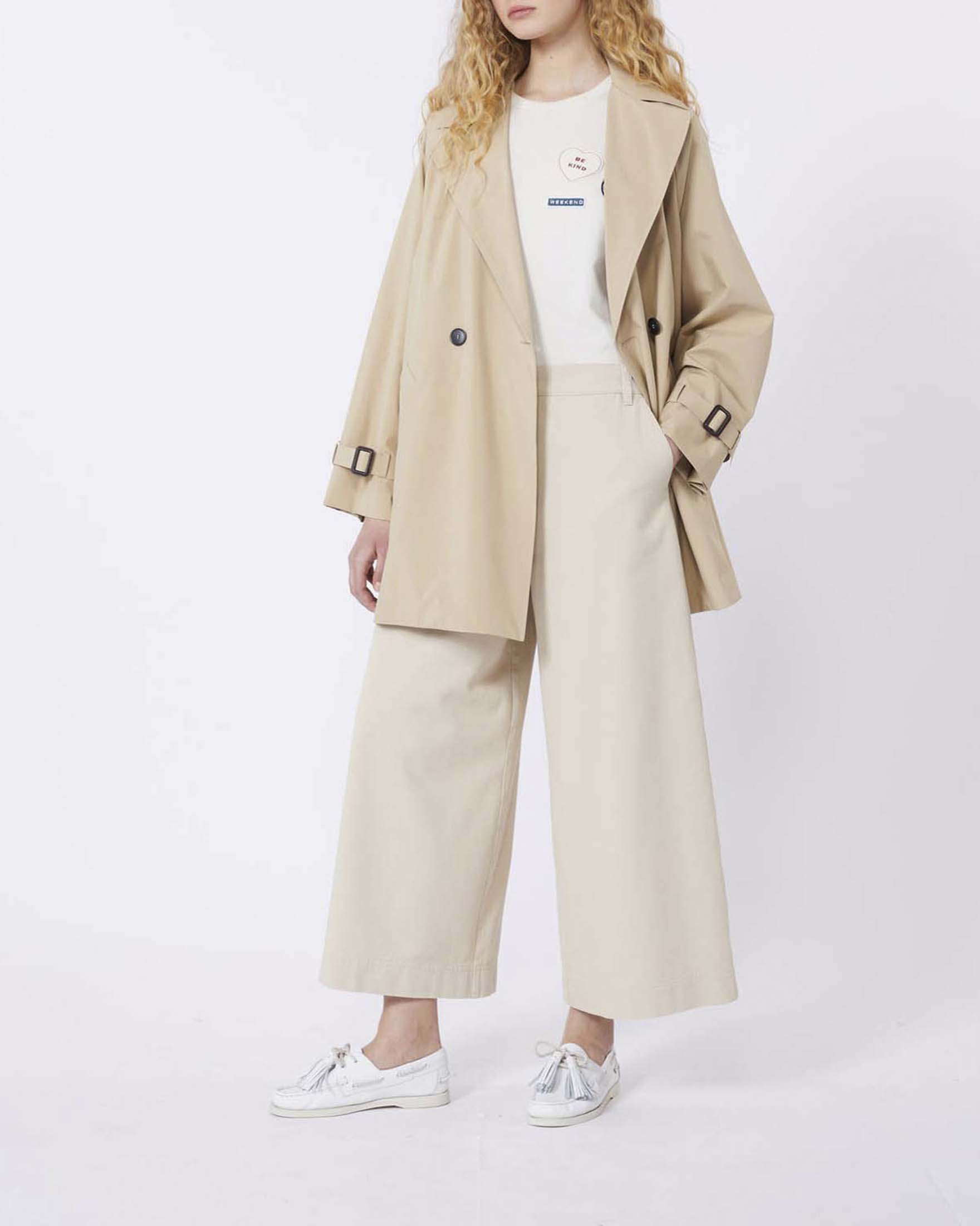 Trench beige Weekend Max Mara corto in tela antigoccia con cintura in vita image