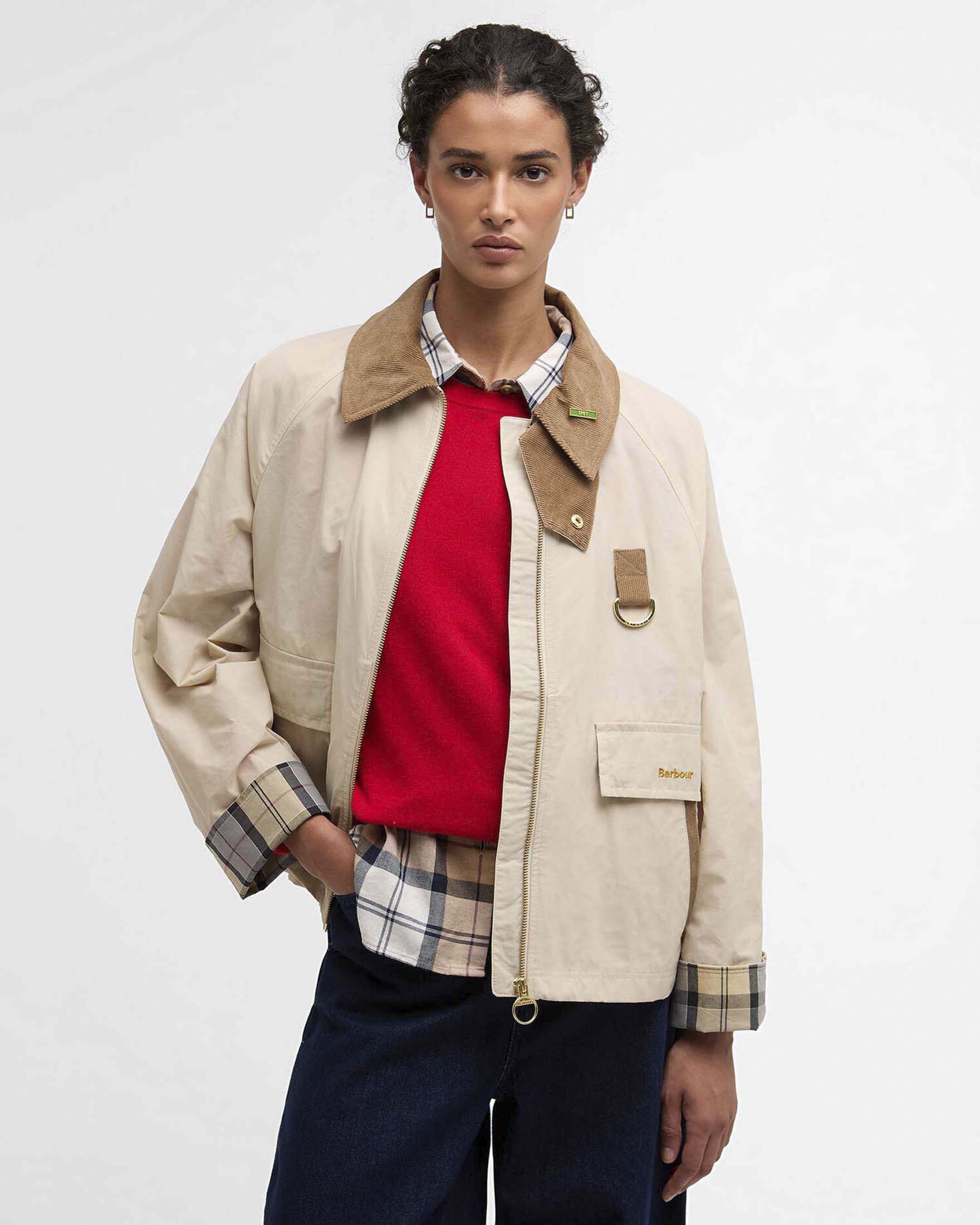 Giacca antipioggia beige Barbour Spey con chiusura zip e tasche frontali con pattina image