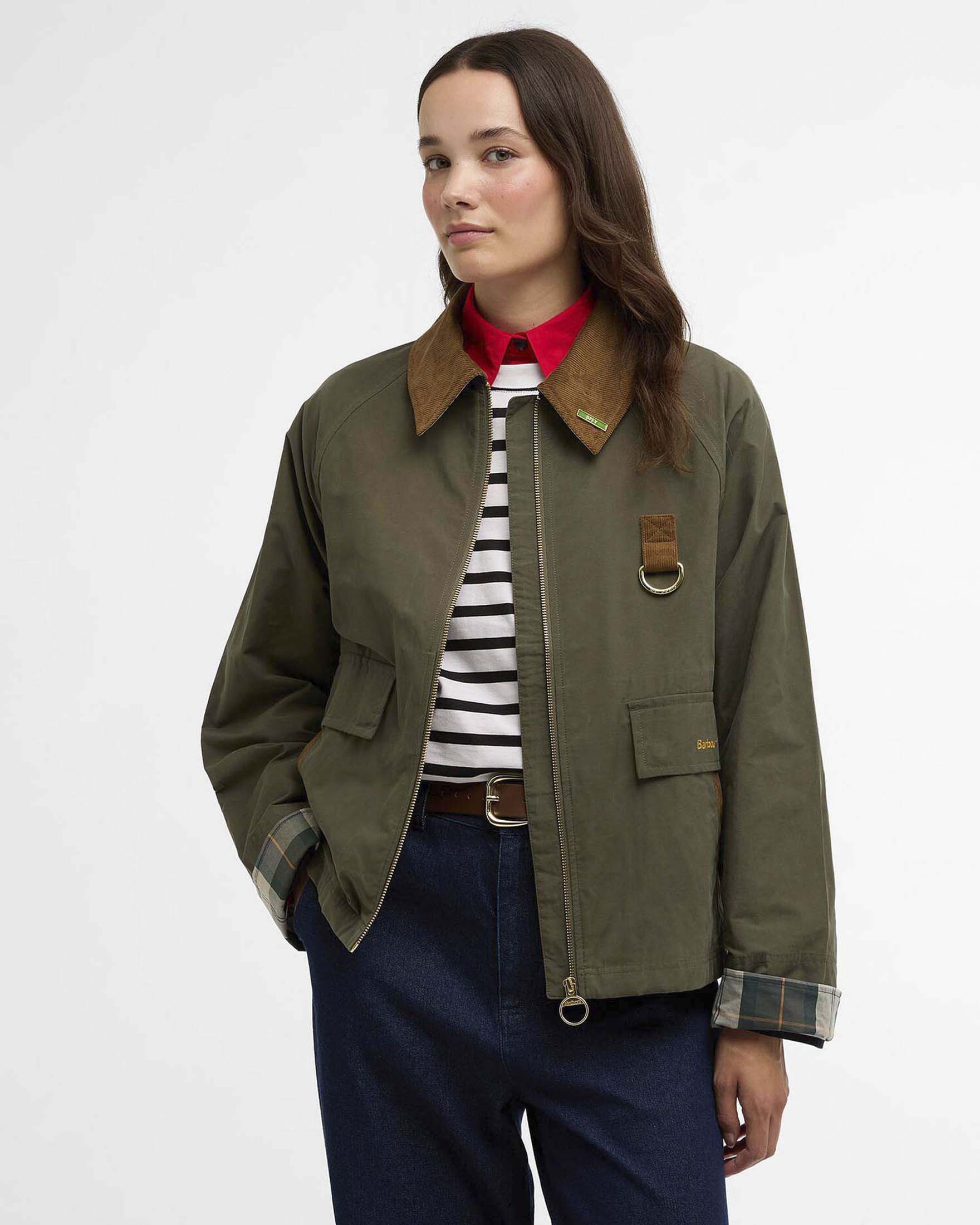 Giacca antipioggia verde militare Barbour Spey con chiusura zip e tasche frontali con pattina