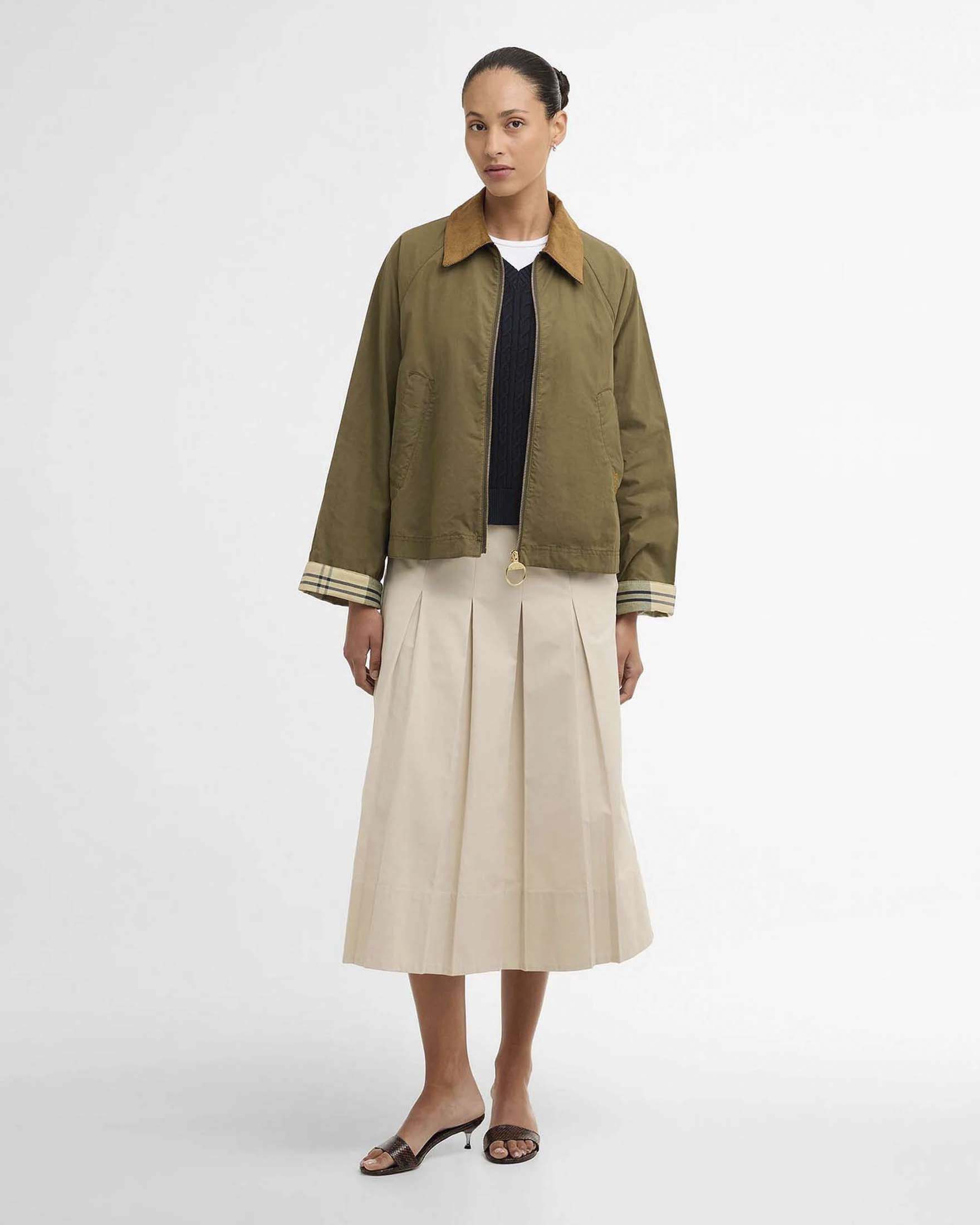 Giacca casual Barbour Catlin verde militare con chiusura a zip e colletto a costine