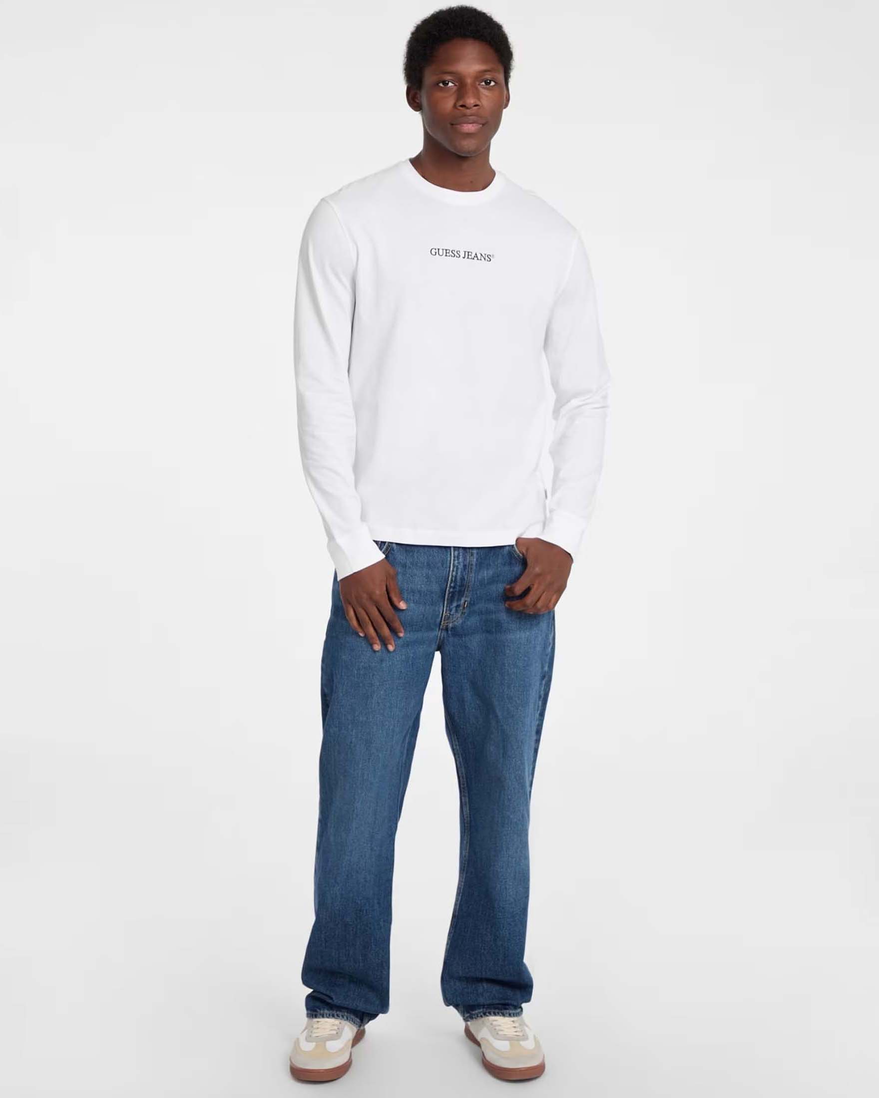 T-shirt manica lunga Guess Jeans bianca in cotone con logo ricamato sul petto