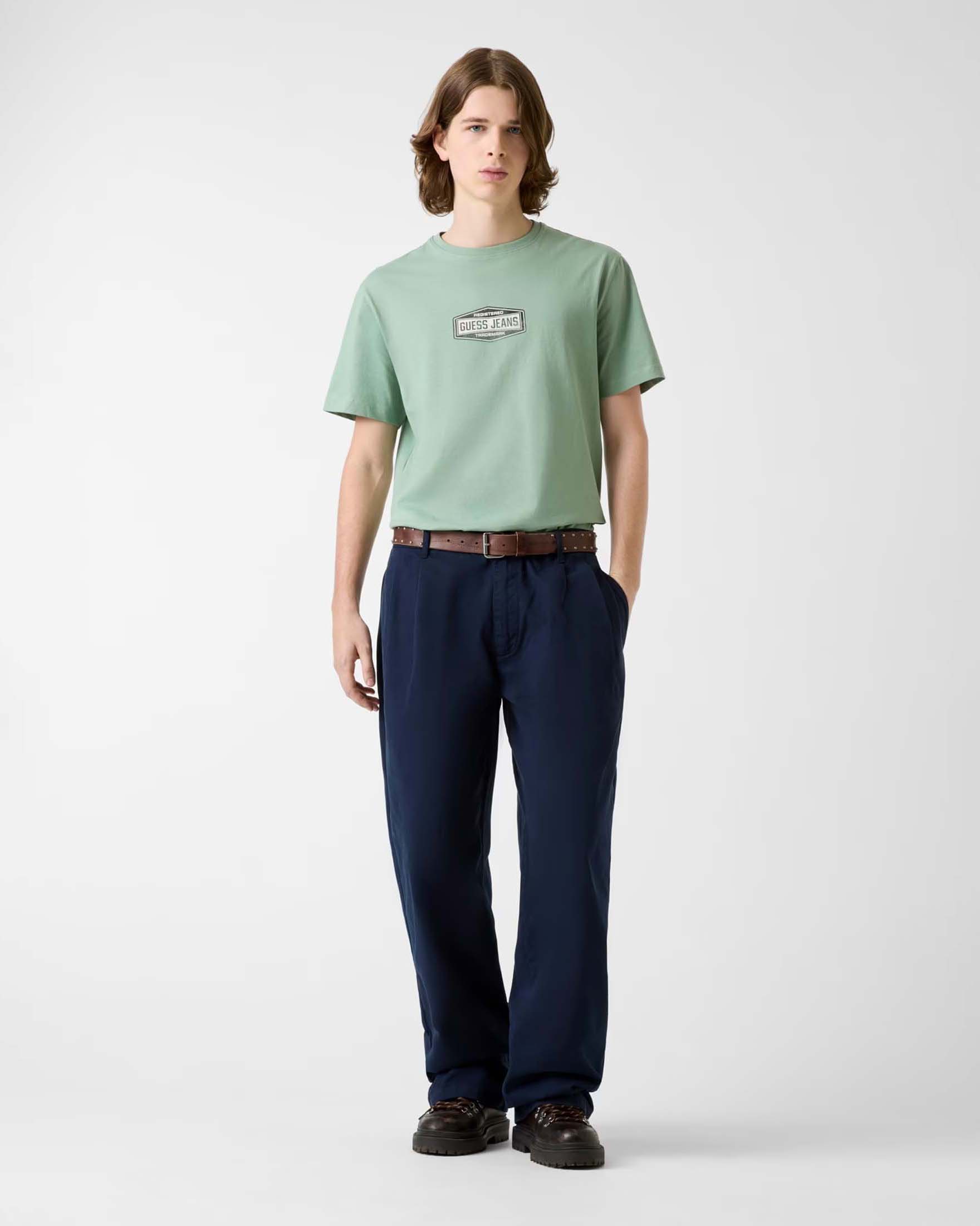 T-shirt Guess Jeans salvia in cotone con logo stampato sul davanti