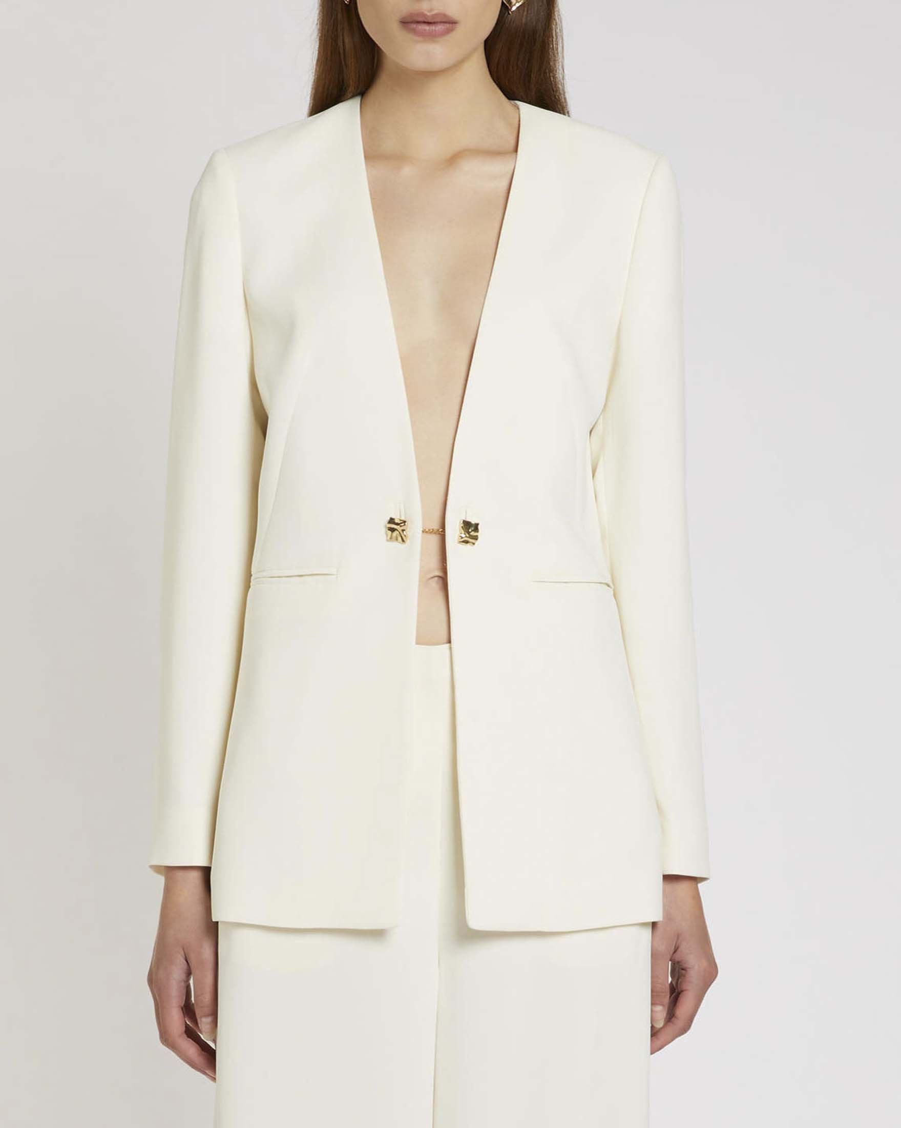 Blazer senza collo bianco Marella 365 in crêpe envers satin con bottoni gioiello