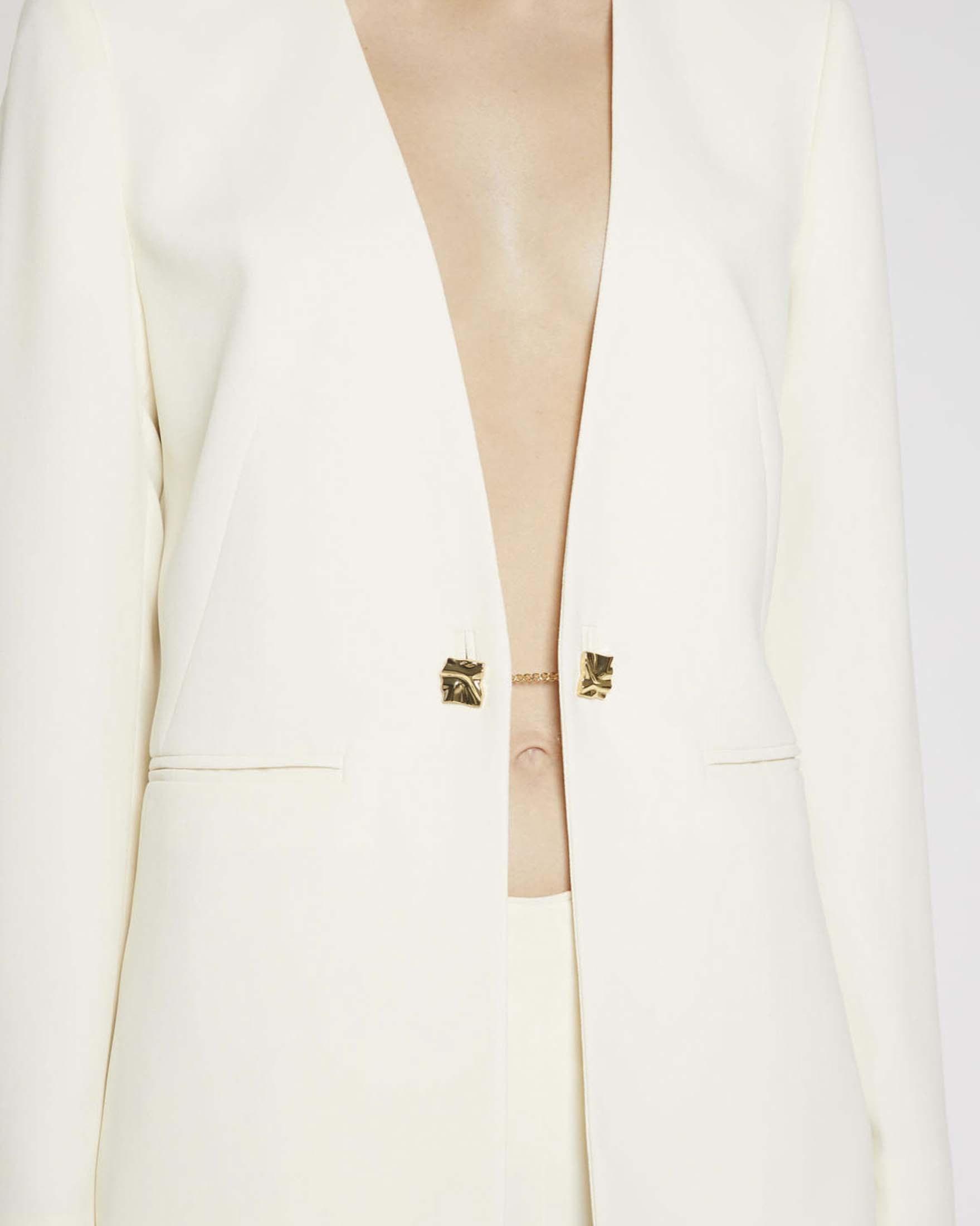 Blazer senza collo bianco Marella 365 in crêpe envers satin con bottoni gioiello image