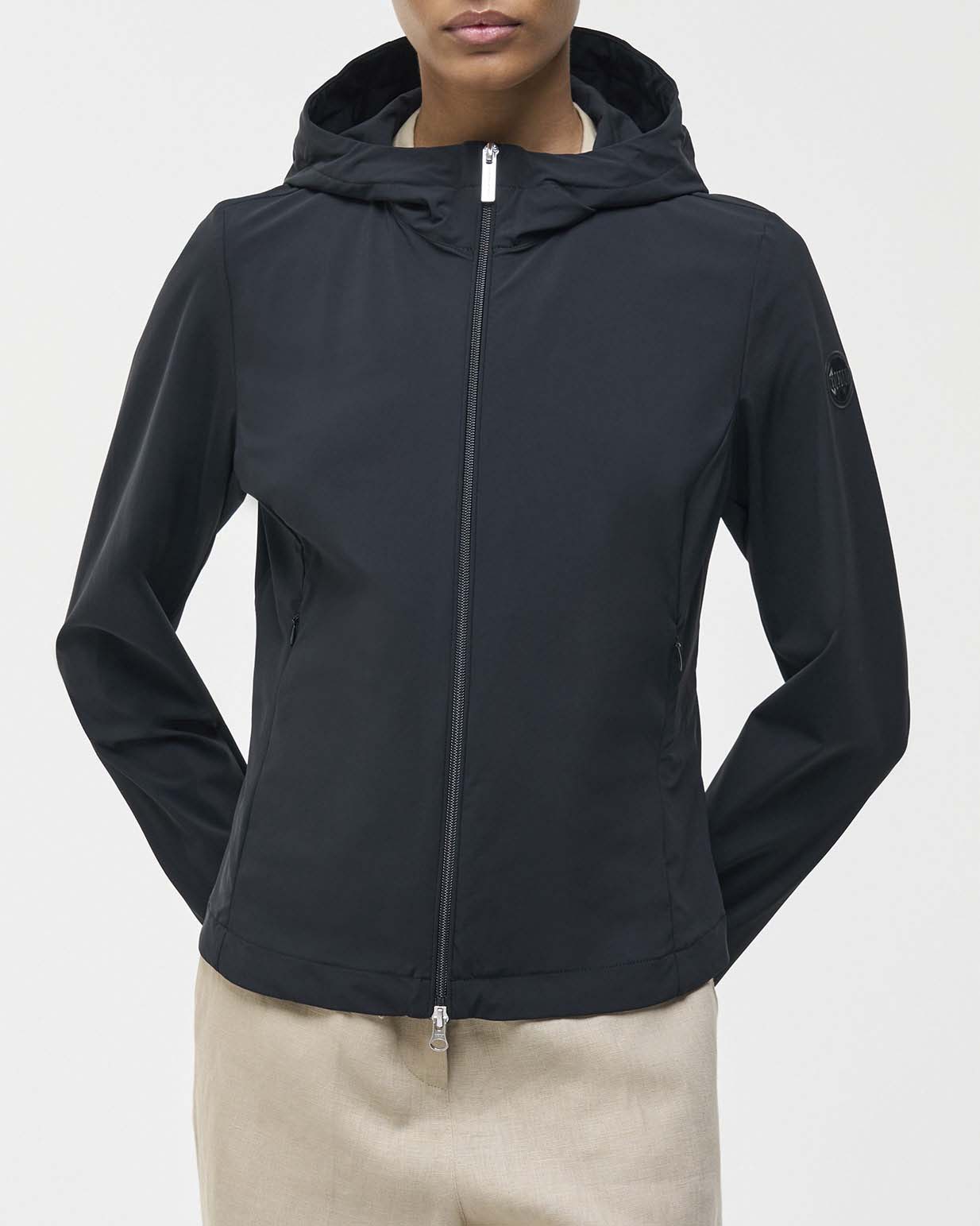 Giacca nera Colmar Originals in tessuto tecnico stretch con cappuccio