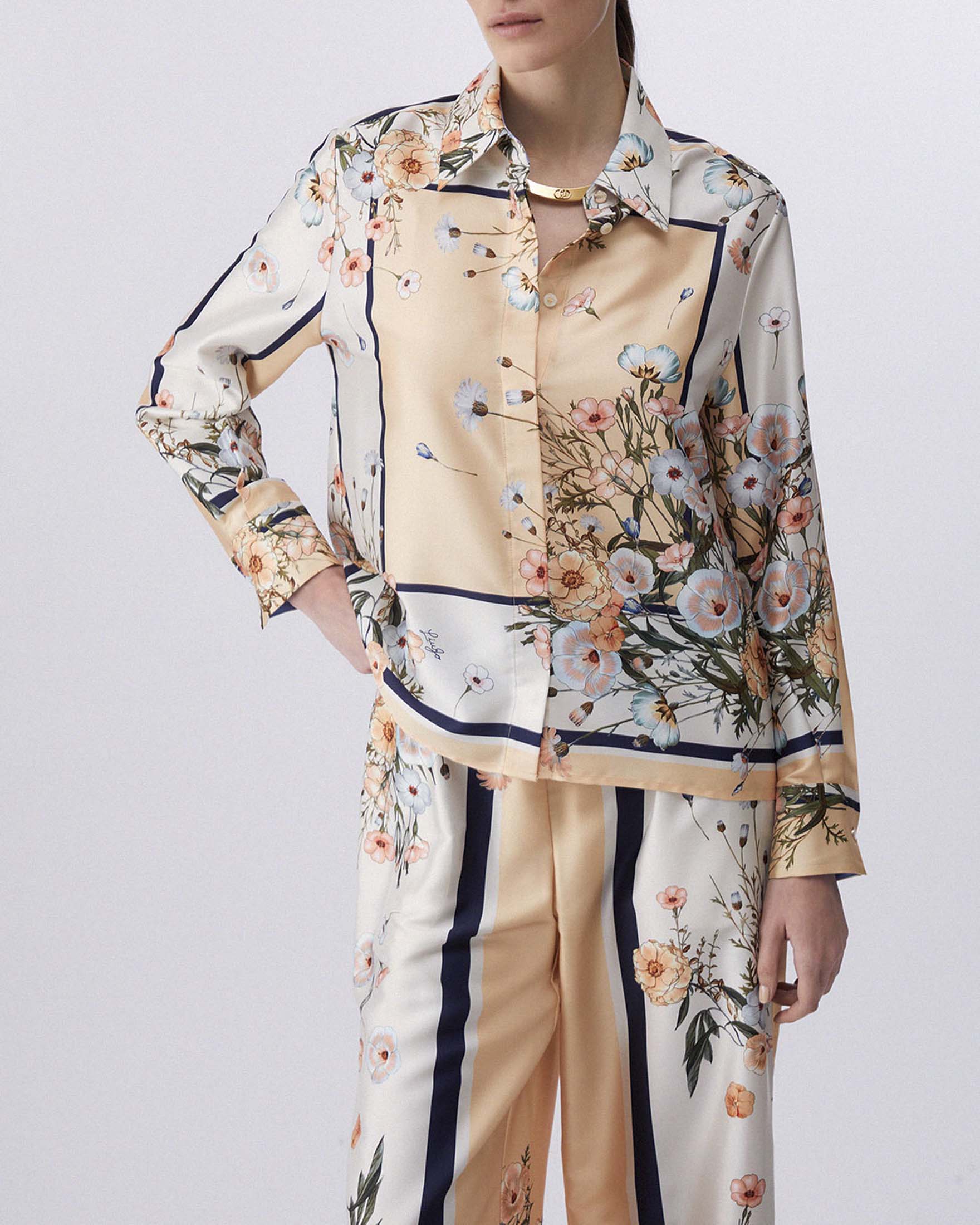 Camicia Liu Jo beige in twill stampato a fantasia floreale multicolor image