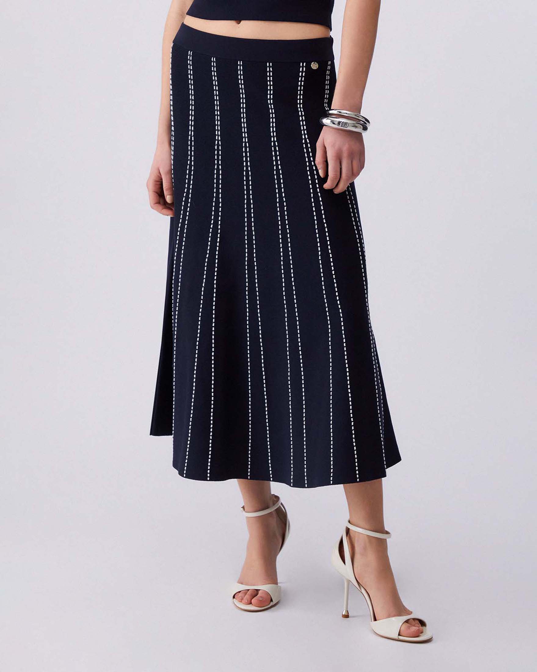 Gonna midi blu Liu Jo in maglia di misto viscosa con cuciture a contrasto image