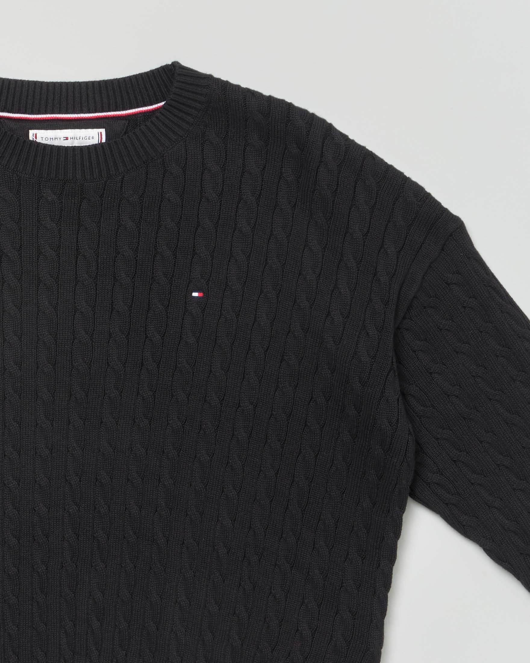 Maglioncino Tommy Hilfiger nero a trecce in puro cotone image