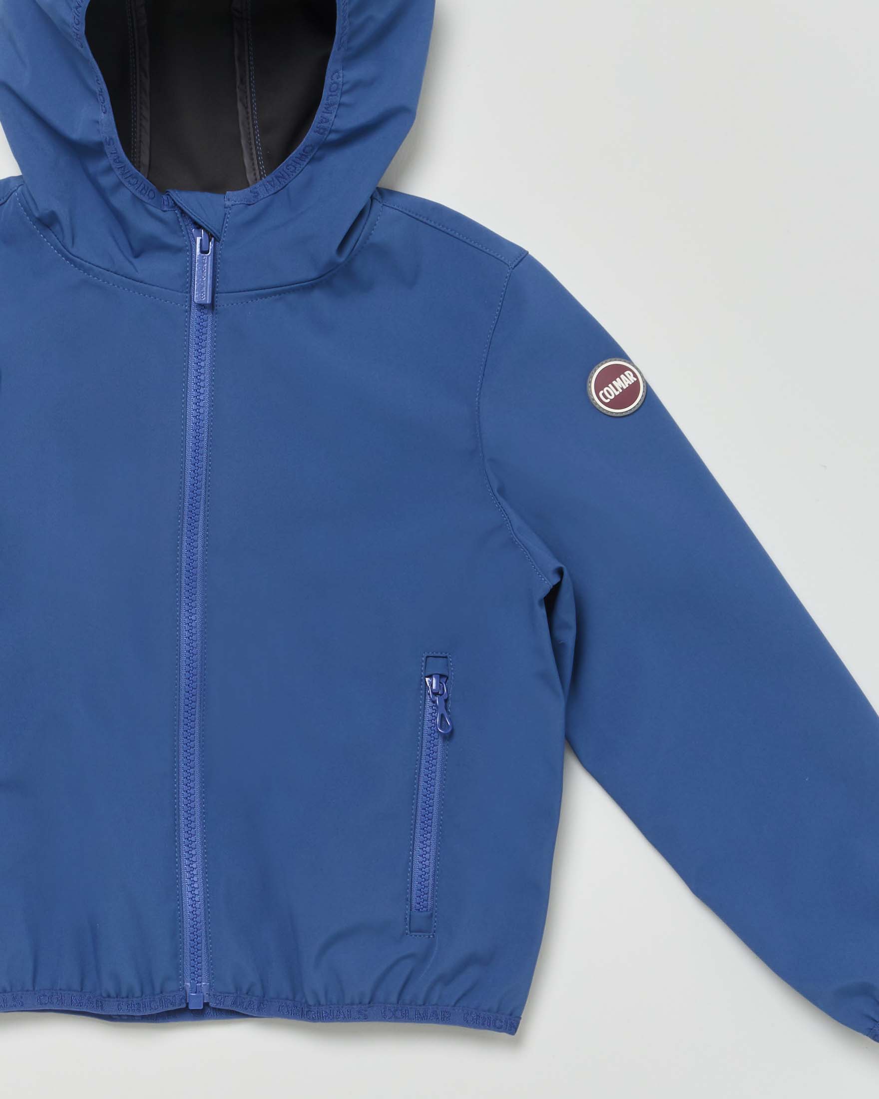 Giubbino Colmar Originals blu in softshell elasticizzato con cappuccio image