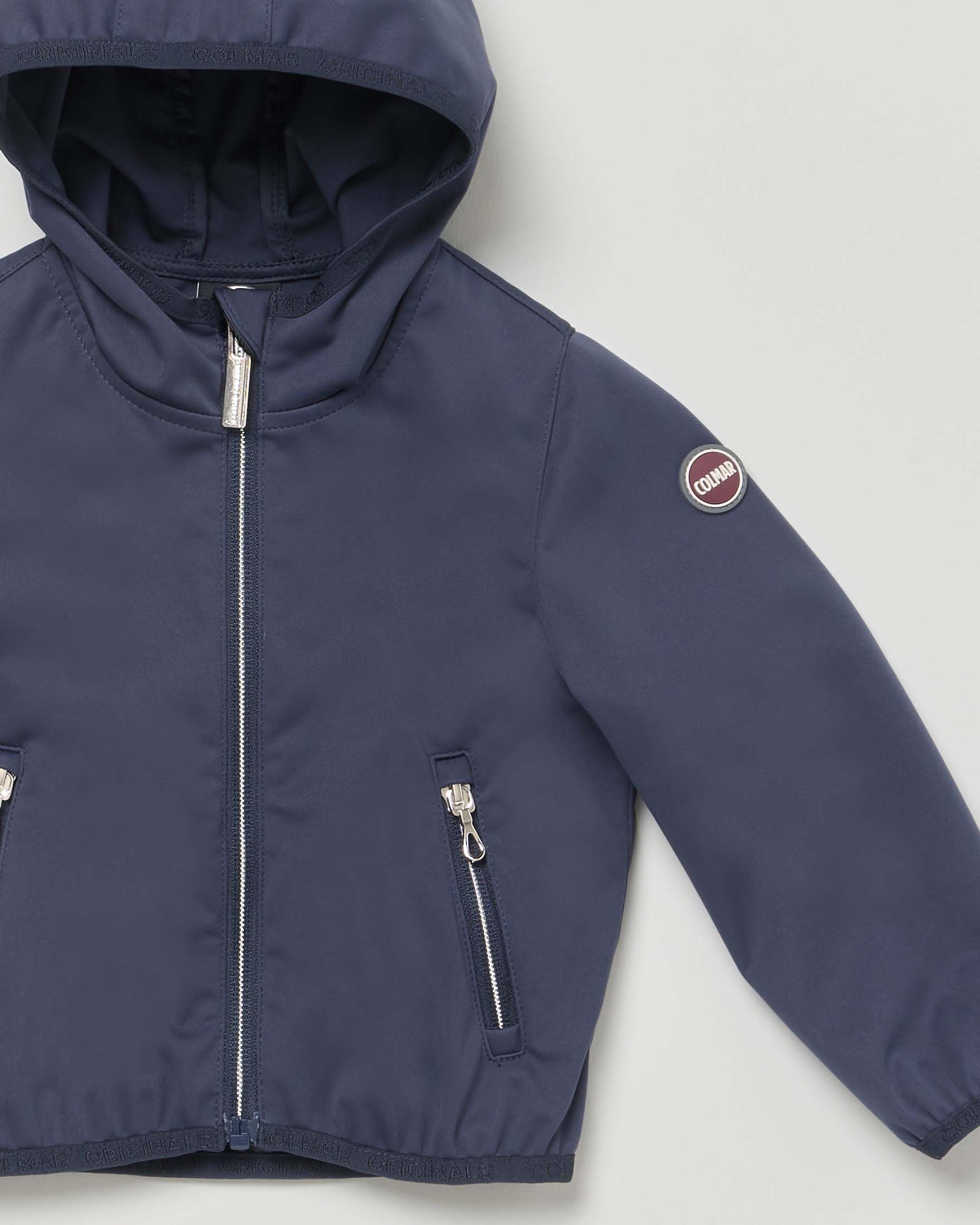 Giubbino Colmar Originals blu in softshell elasticizzato con cappuccio image