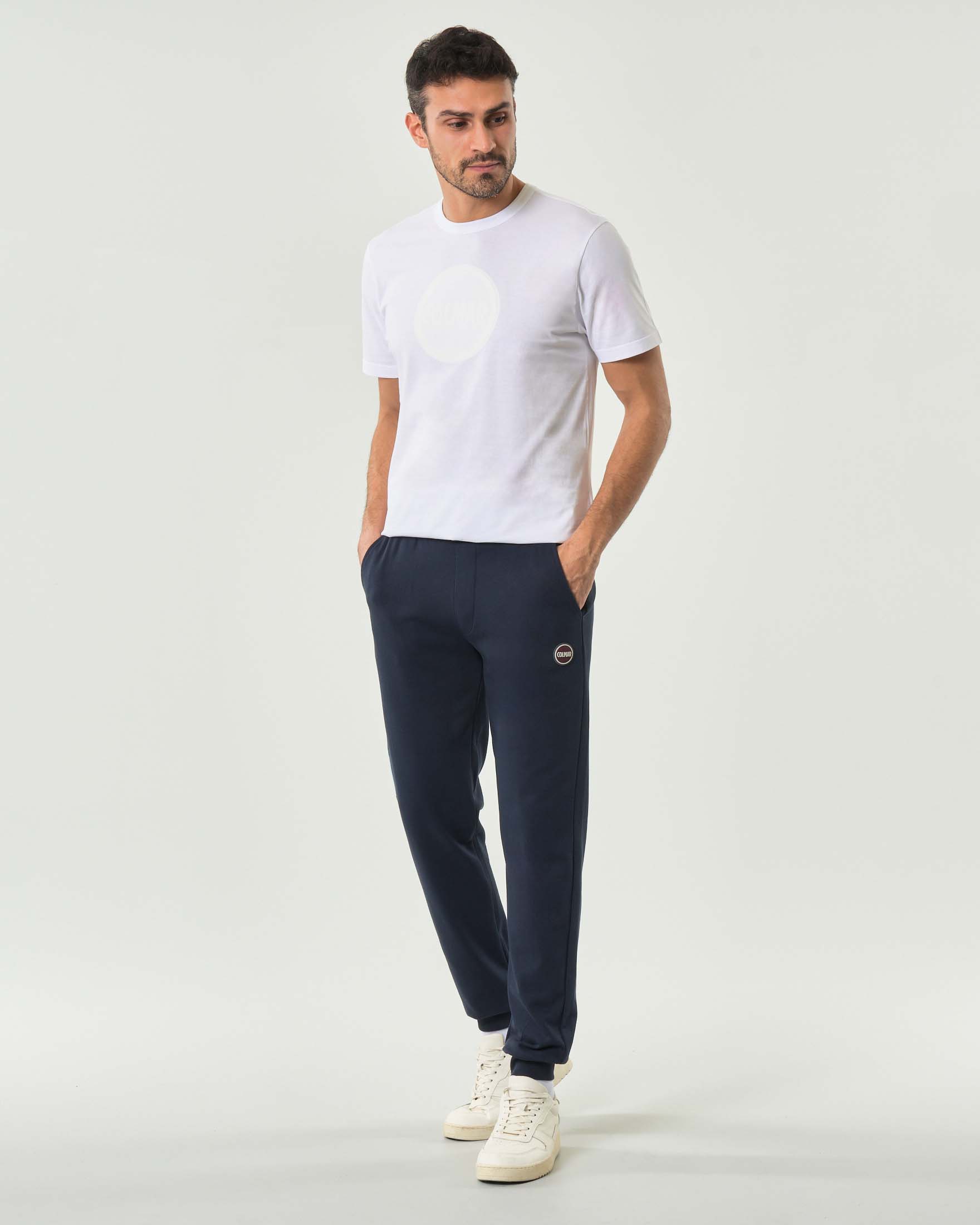 Pantalone blu Originals in felpa di cotone con logo bollo applicato
