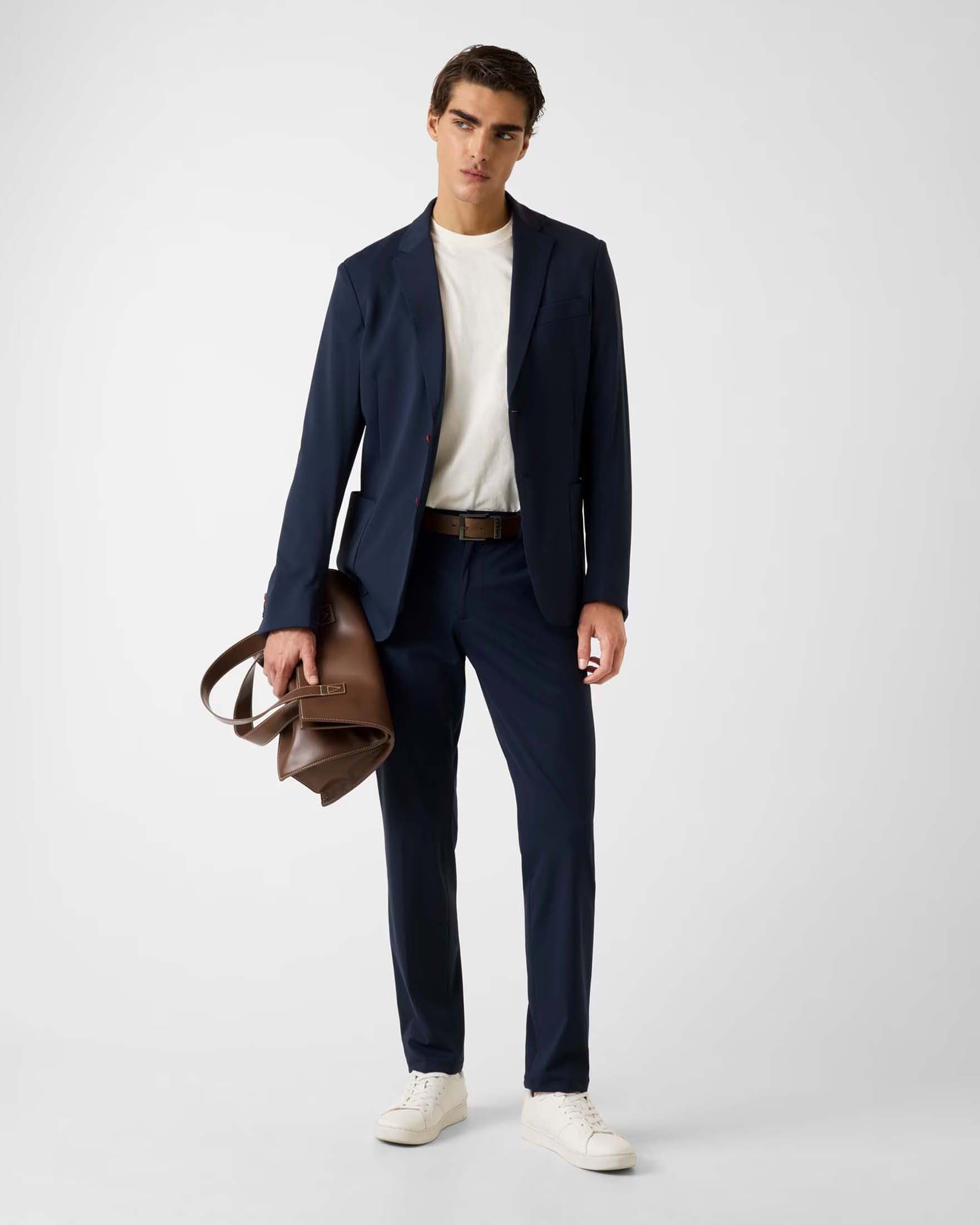 Pantaloni chino blu navy in tessuto tecnico elasticizzato con vita regolabile